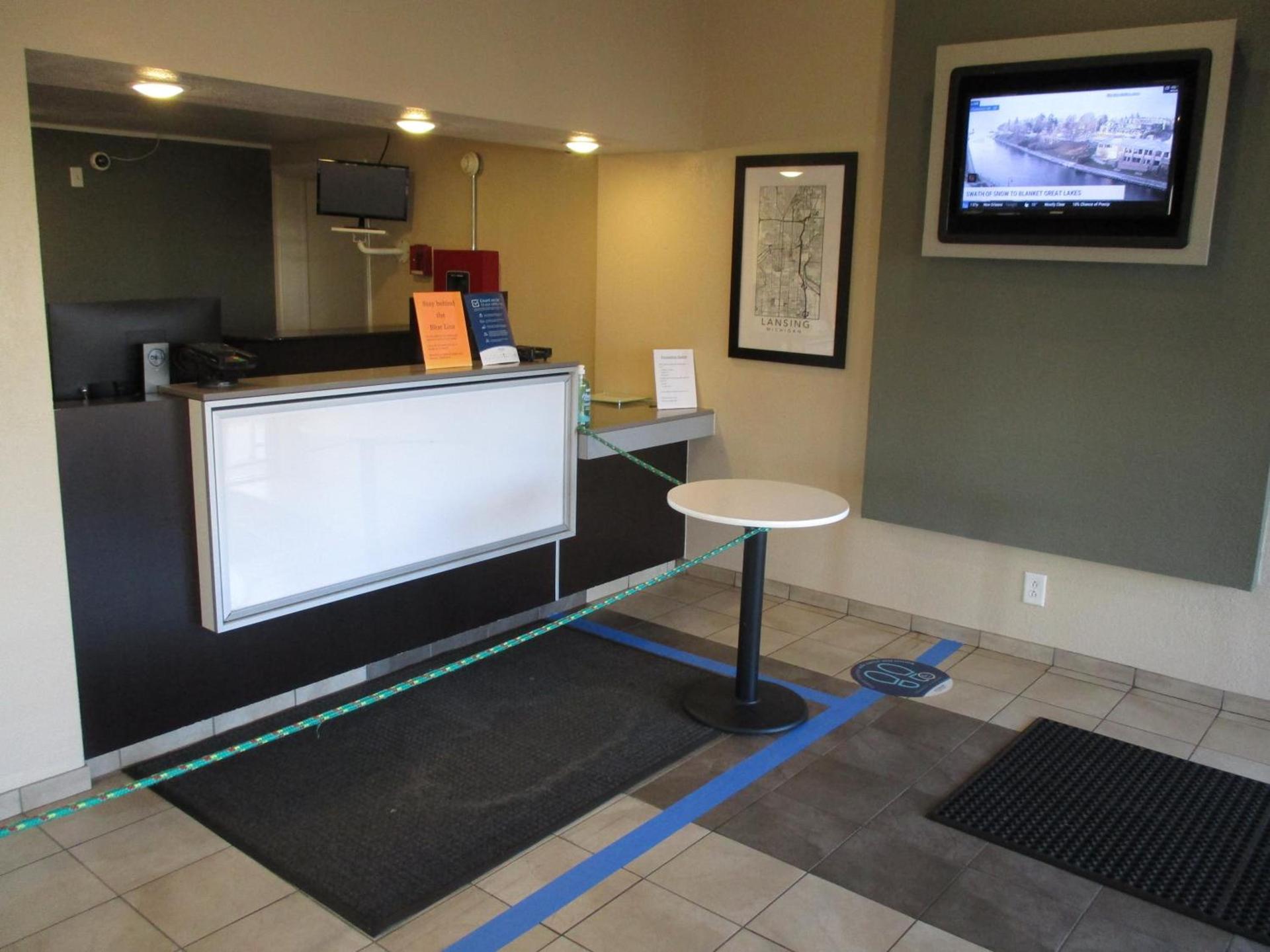 Travelodge by Wyndham Lansing photo 3