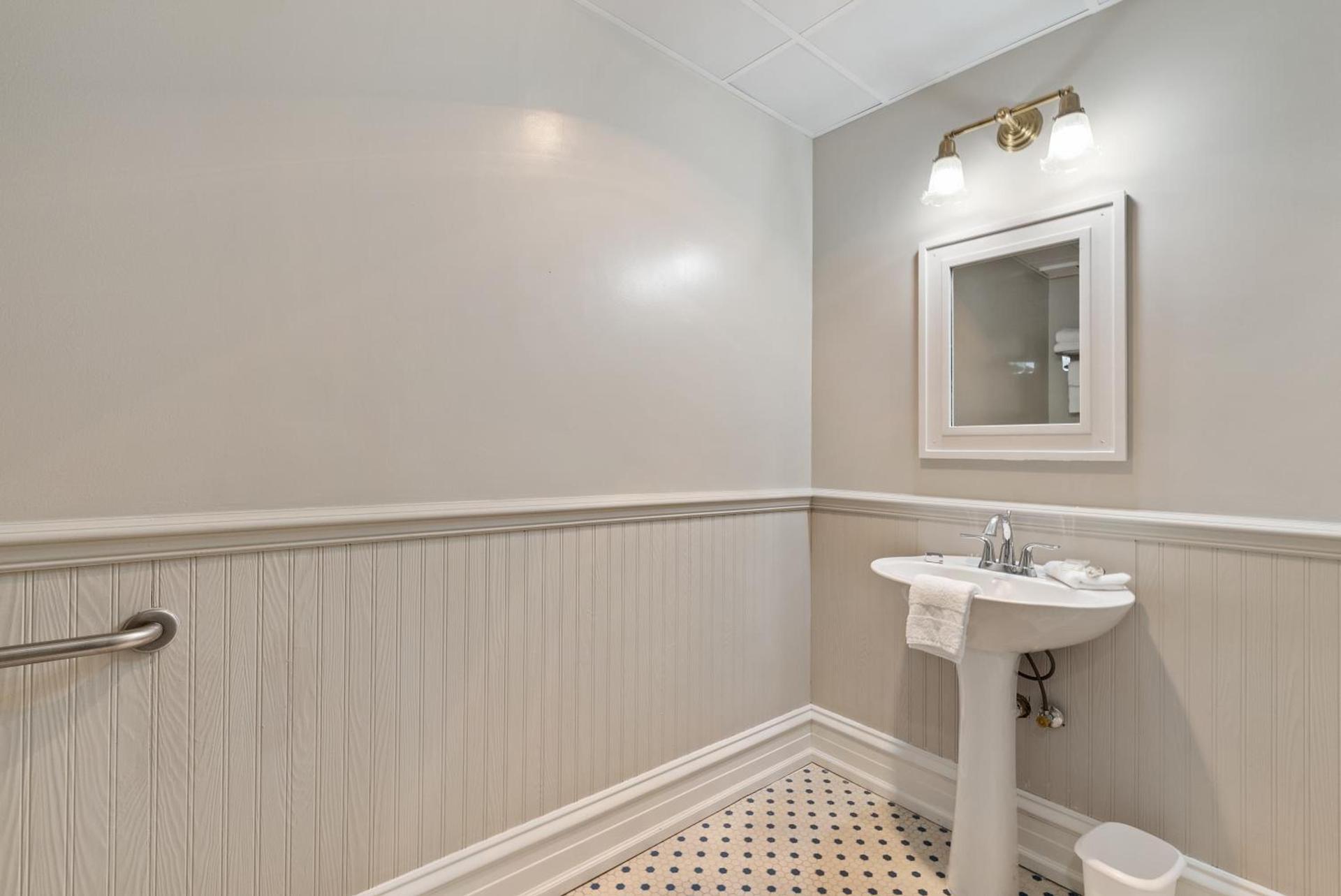 The Audubon Inn LLC photo 42
