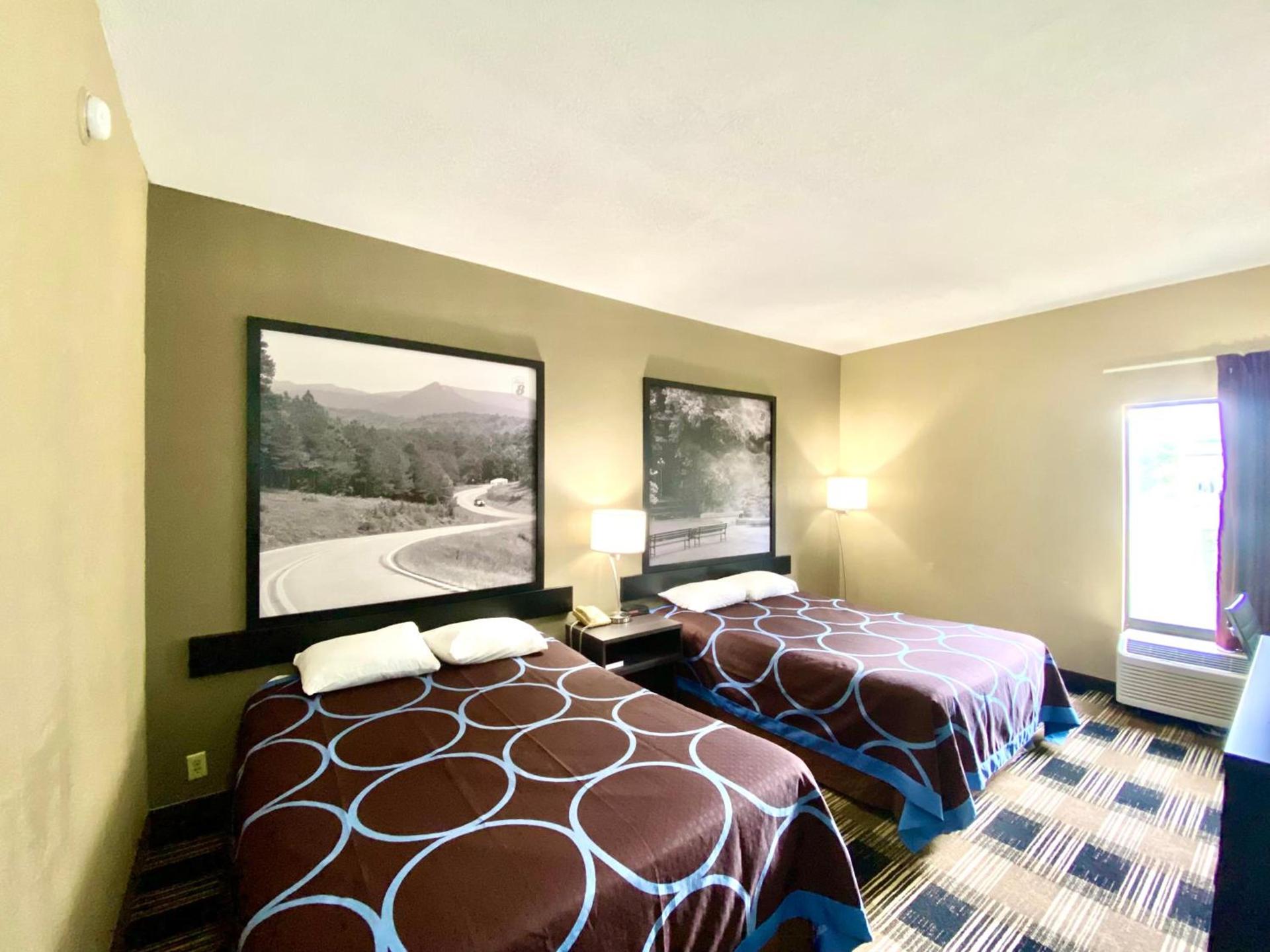 Super 8 by Wyndham Conway photo 10