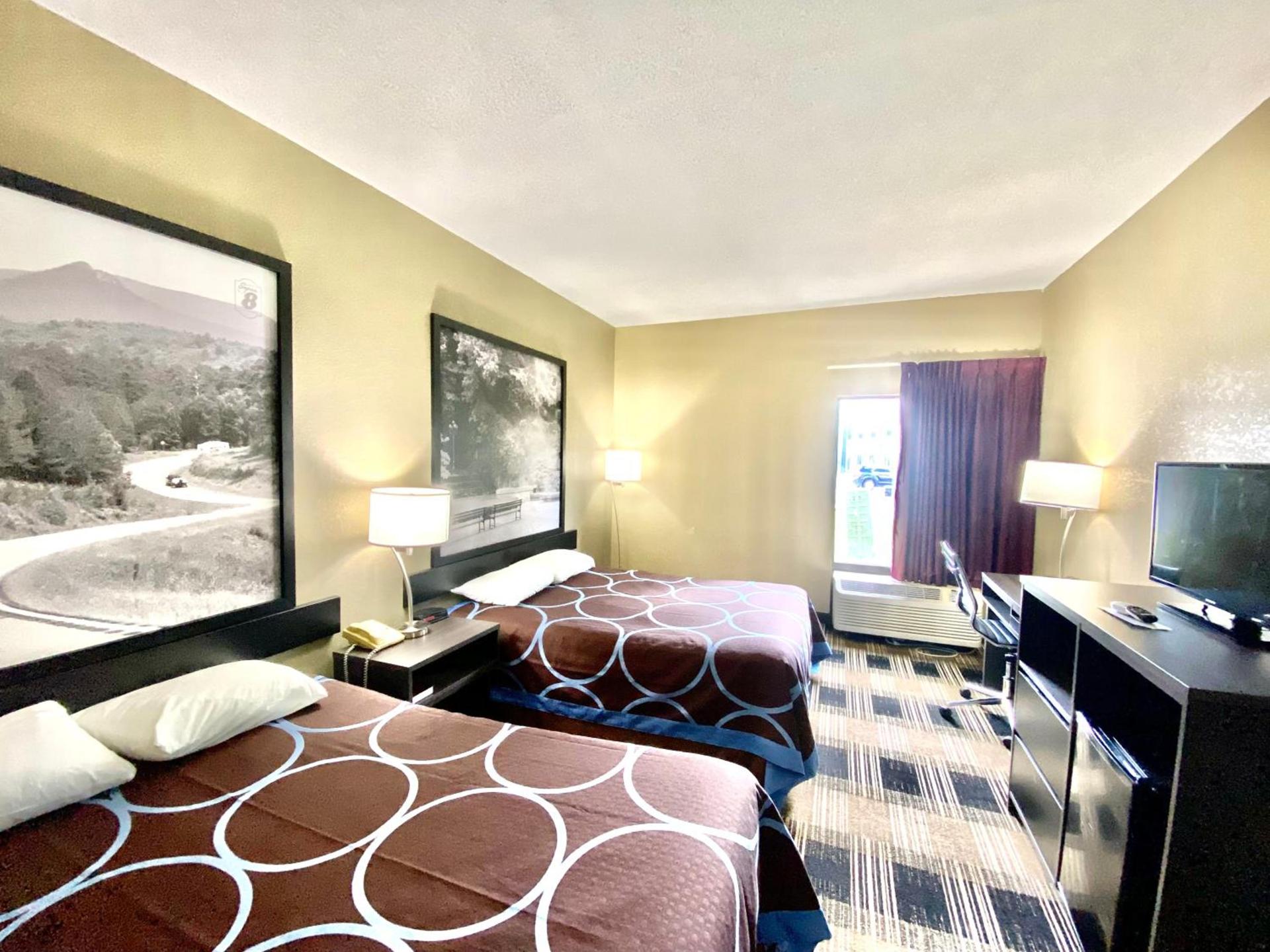 Super 8 by Wyndham Conway photo 9