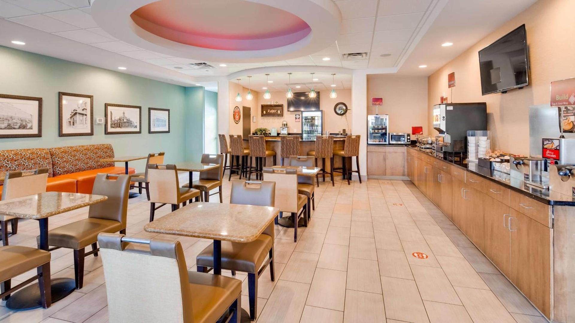 Best Western Plus Atrium Inn & Suites photo 6