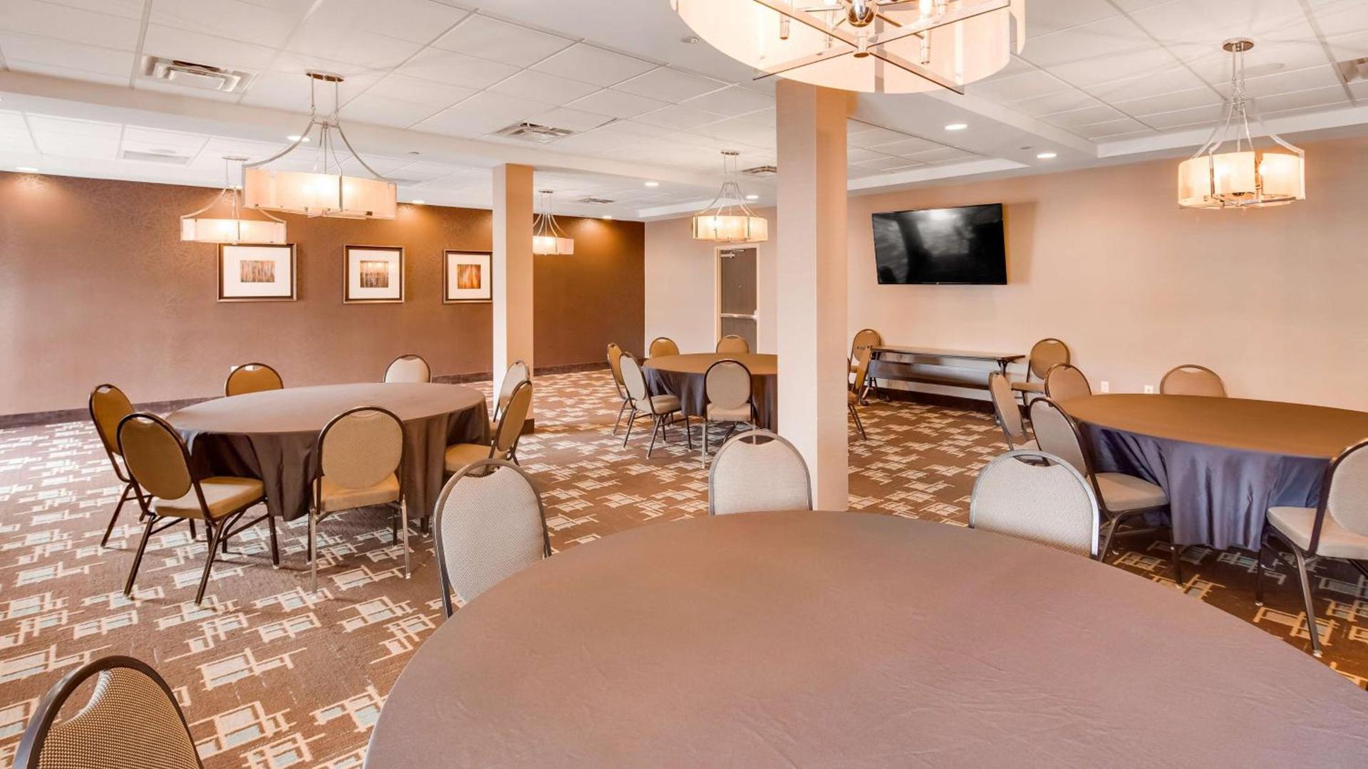 Best Western Plus Atrium Inn & Suites photo 25