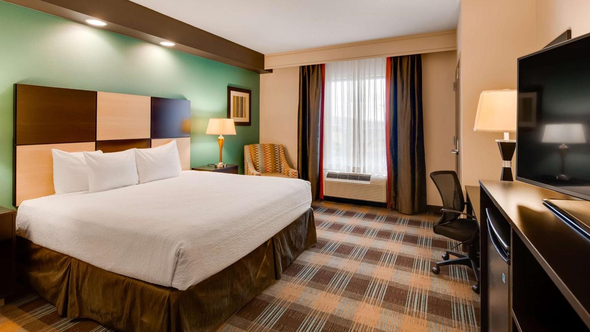 Best Western Plus Atrium Inn & Suites photo 11