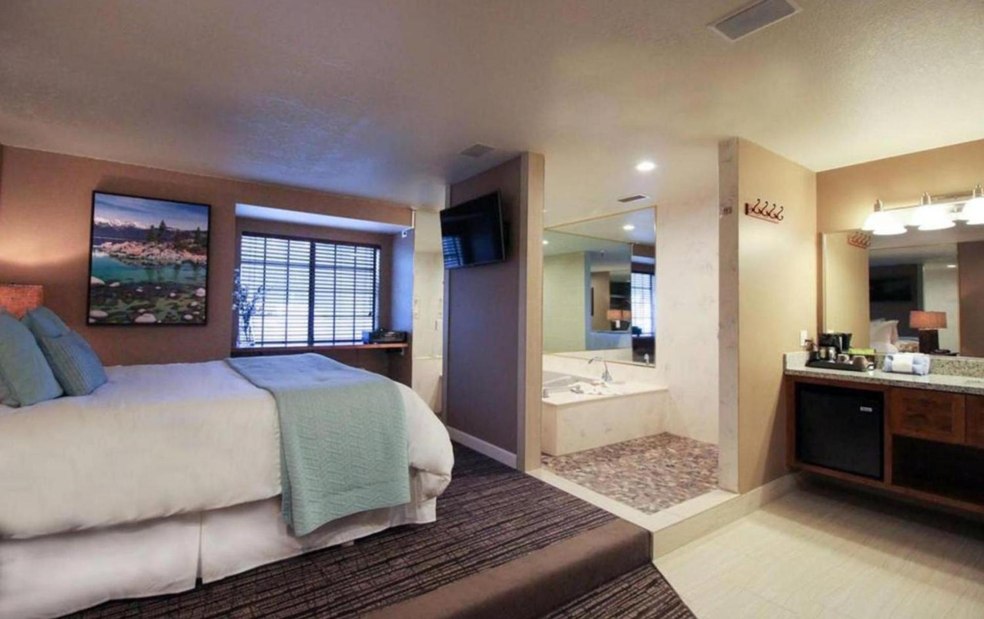 Postmarc Hotel and Spa Suites photo 16