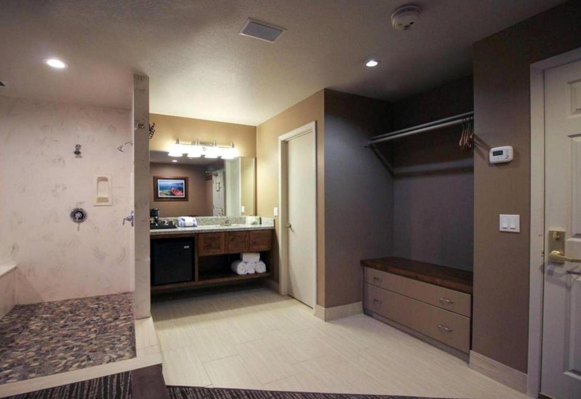 Postmarc Hotel and Spa Suites photo 23