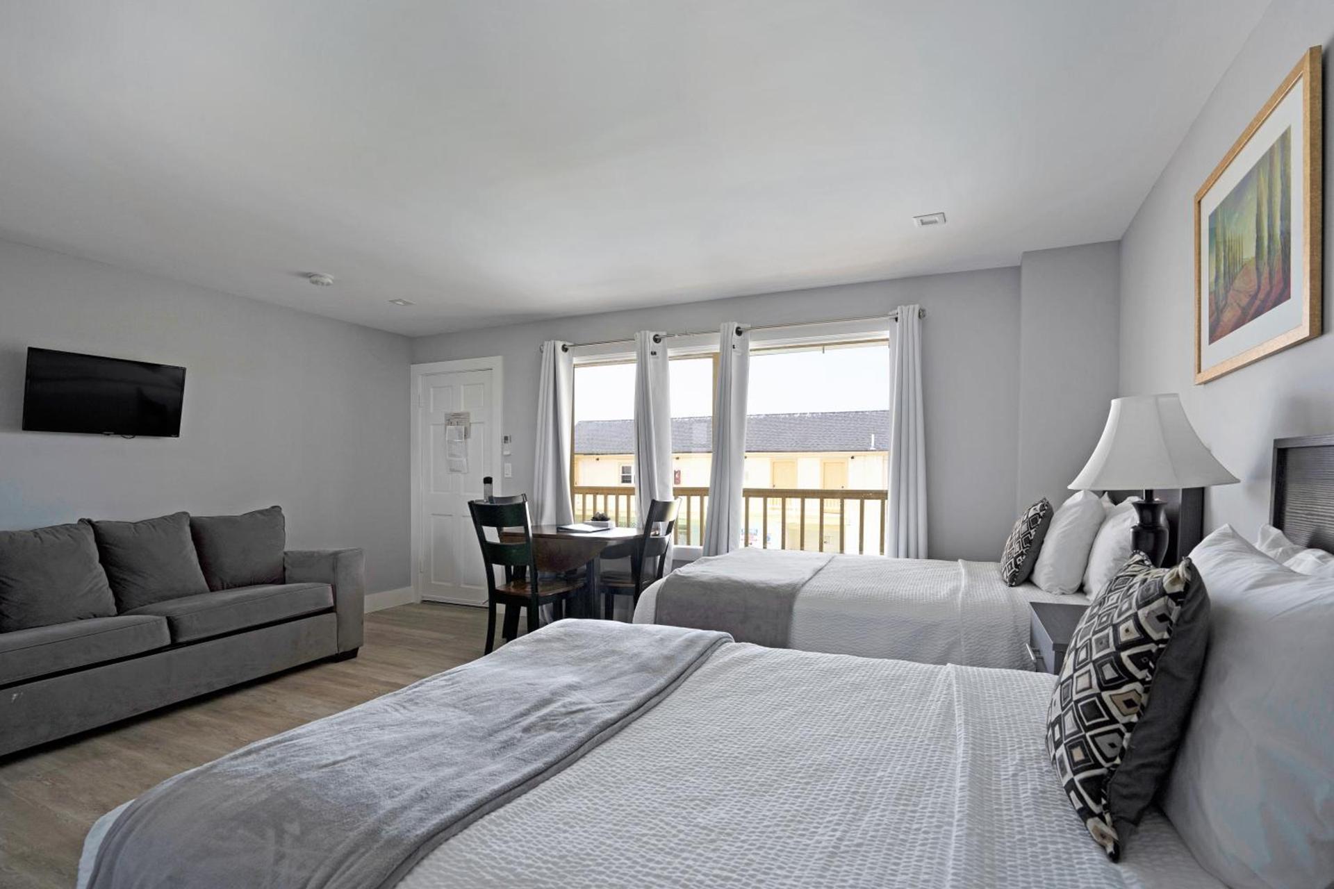 A Wave Inn - Montauk photo 15