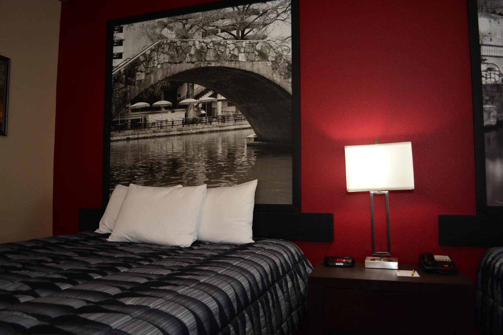 Super 8 by Wyndham Karnes City photo 41
