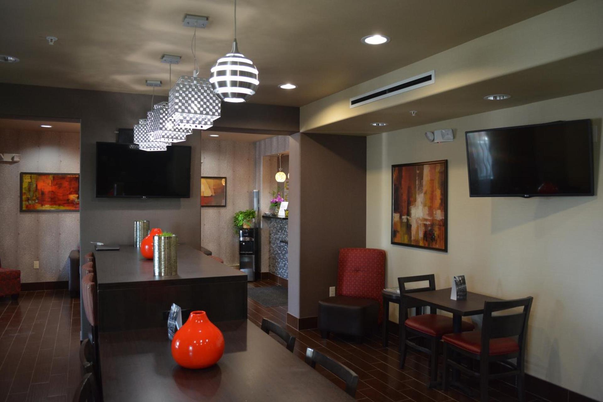 Super 8 by Wyndham Karnes City photo 38