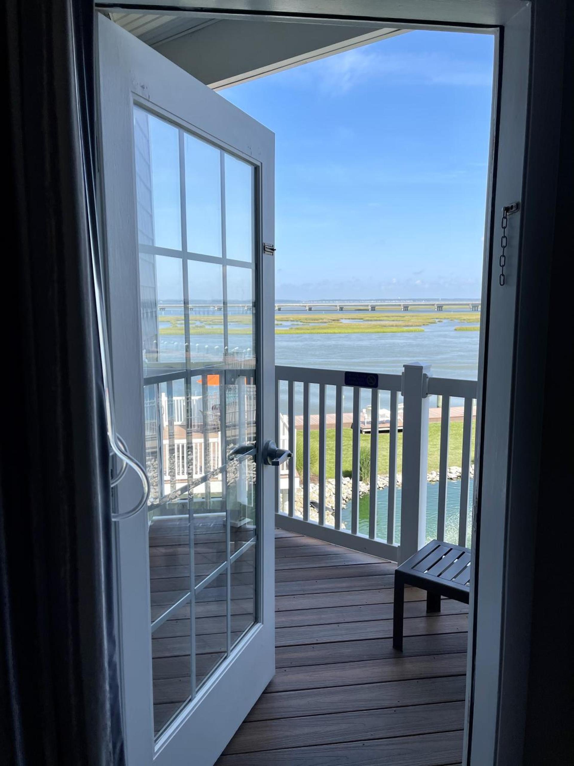 Comfort Suites Chincoteague Island Bayfront Resort photo 41