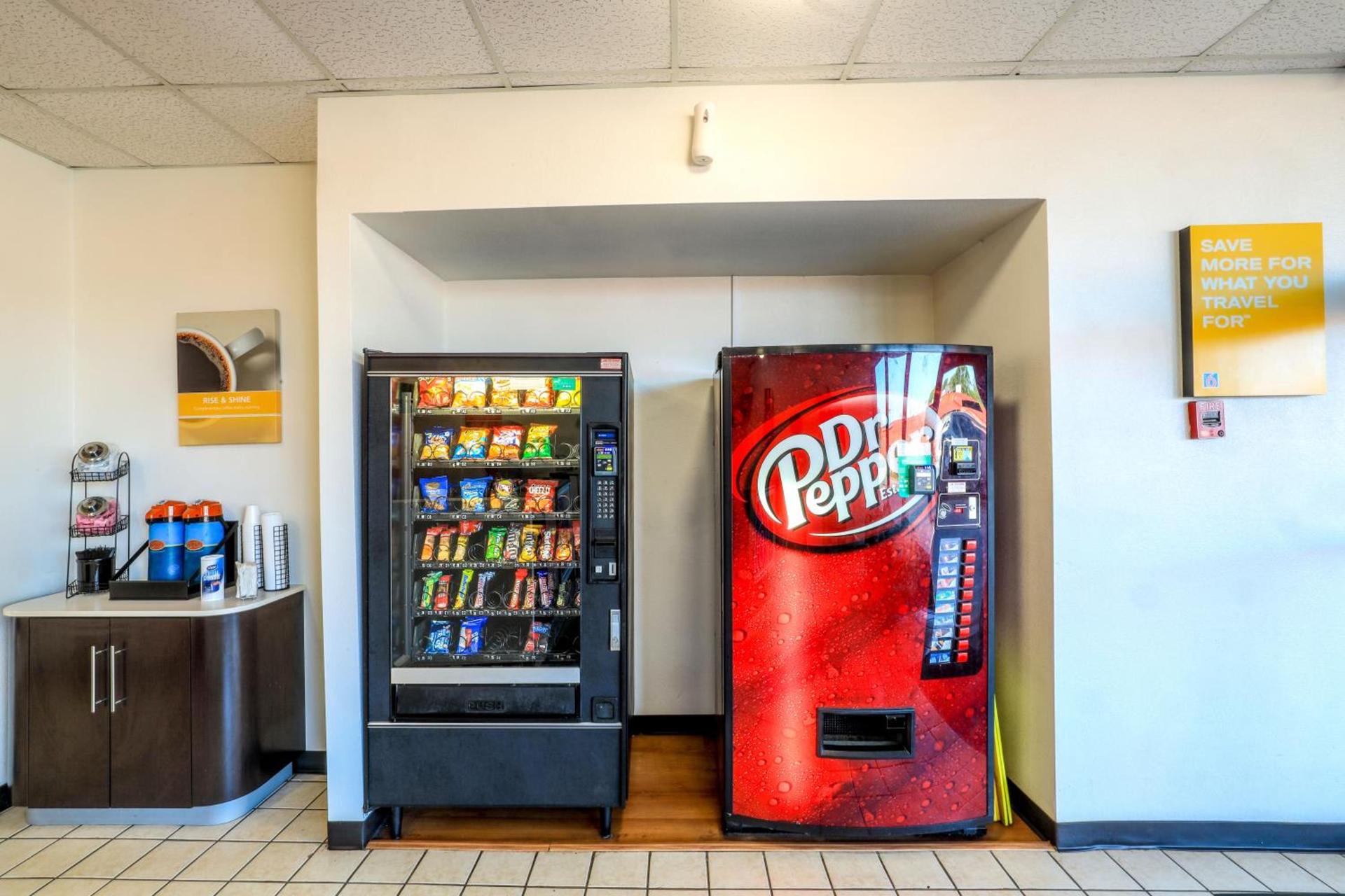 Motel 6-Longview, TX - North photo 41