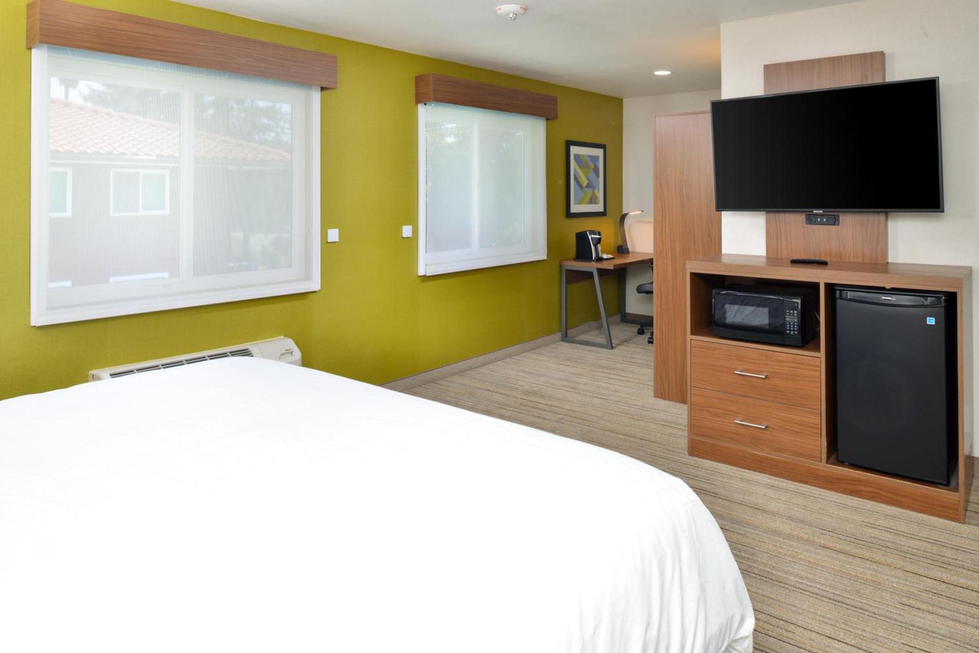 Holiday Inn Express - Santa Rosa North by IHG photo 12