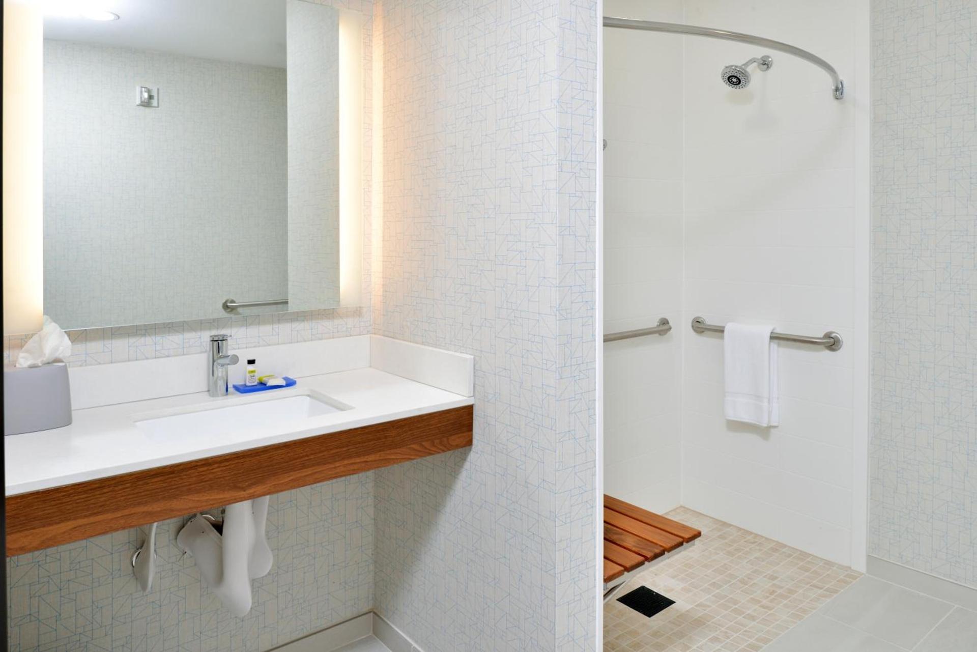 Holiday Inn Express - Santa Rosa North by IHG photo 21