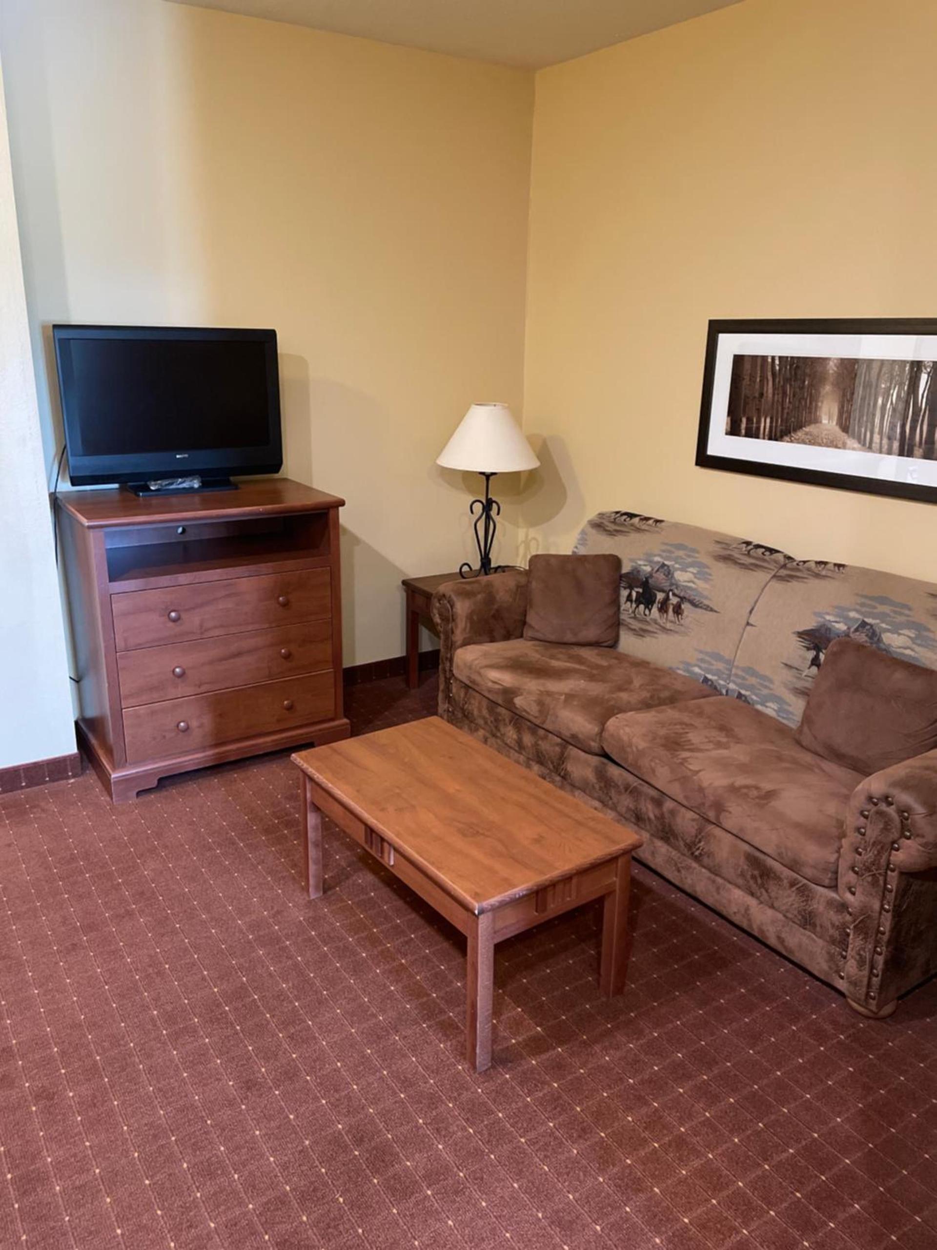 AmericInn by Wyndham Fargo Medical Center photo 6