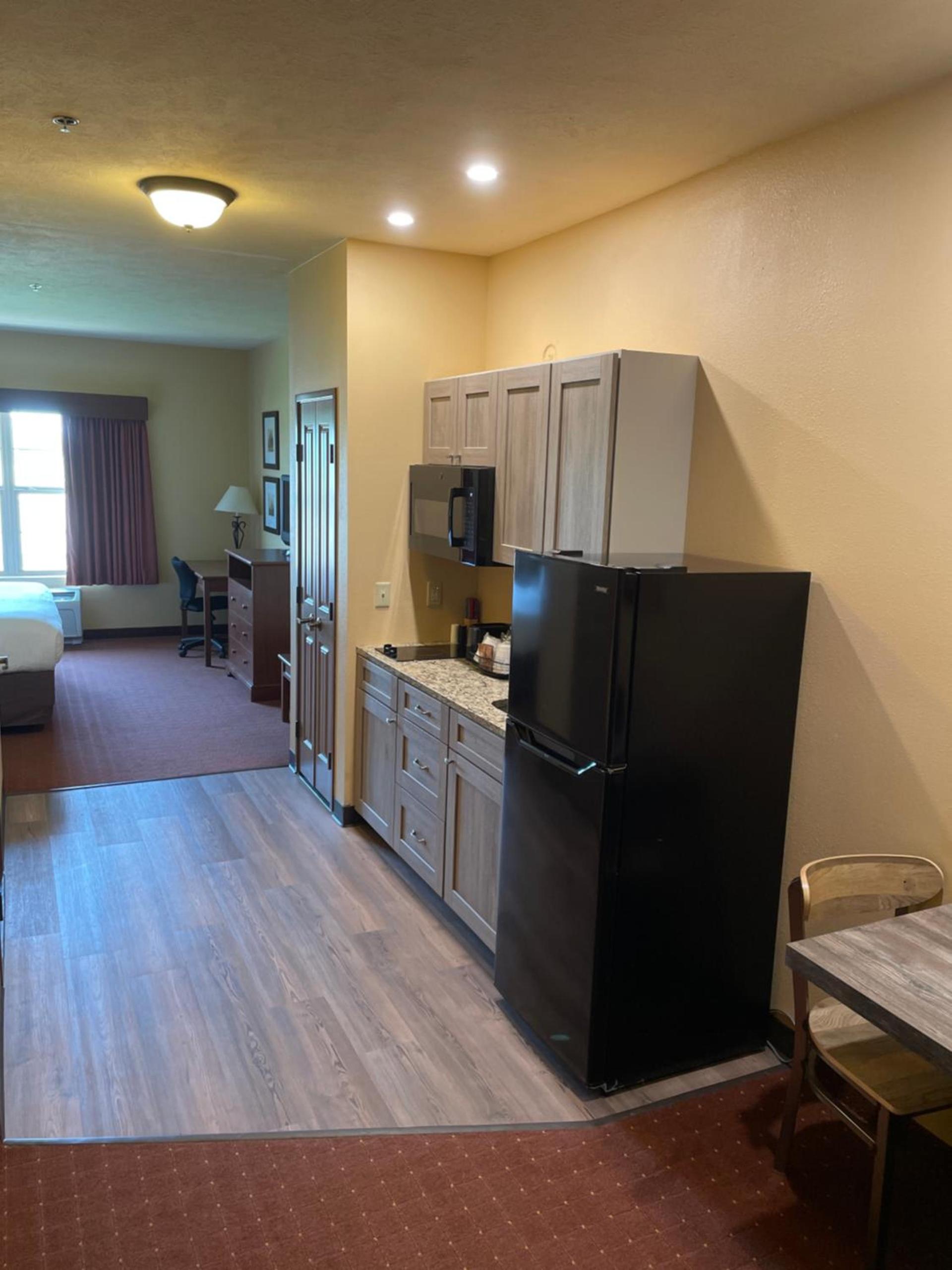 AmericInn by Wyndham Fargo Medical Center photo 4