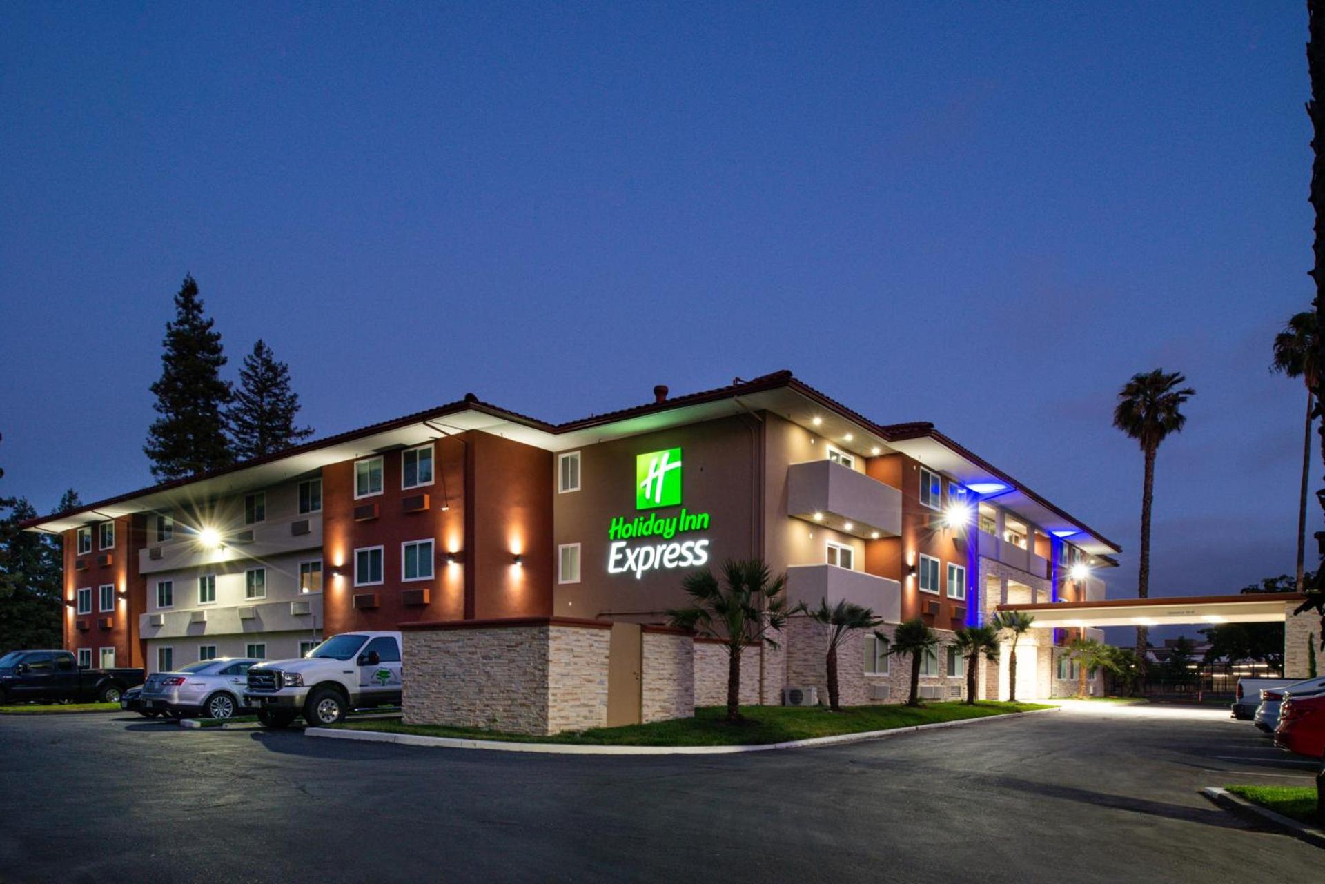 Holiday Inn Express - Santa Rosa North by IHG photo 3