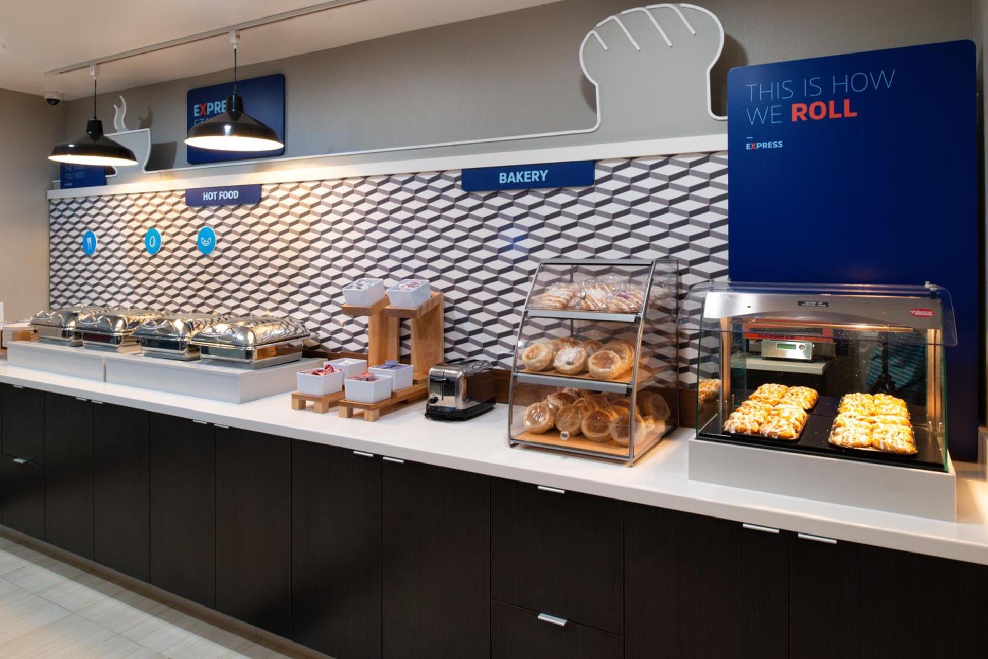 Holiday Inn Express - Santa Rosa North by IHG photo 37