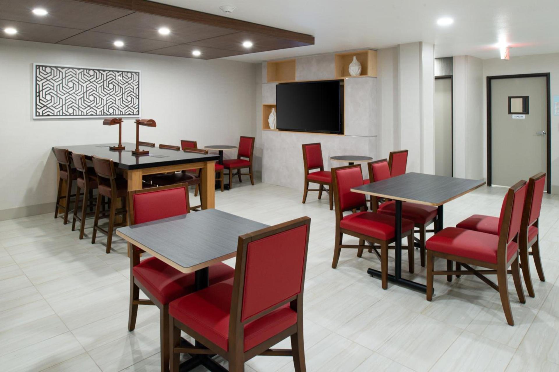 Holiday Inn Express - Santa Rosa North by IHG photo 35