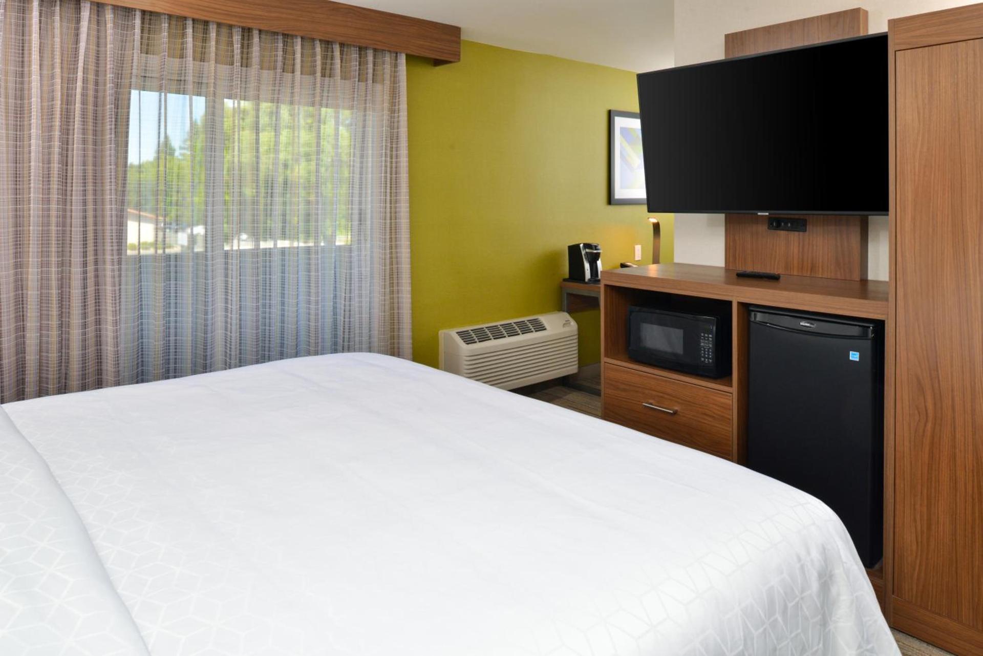 Holiday Inn Express - Santa Rosa North by IHG photo 40