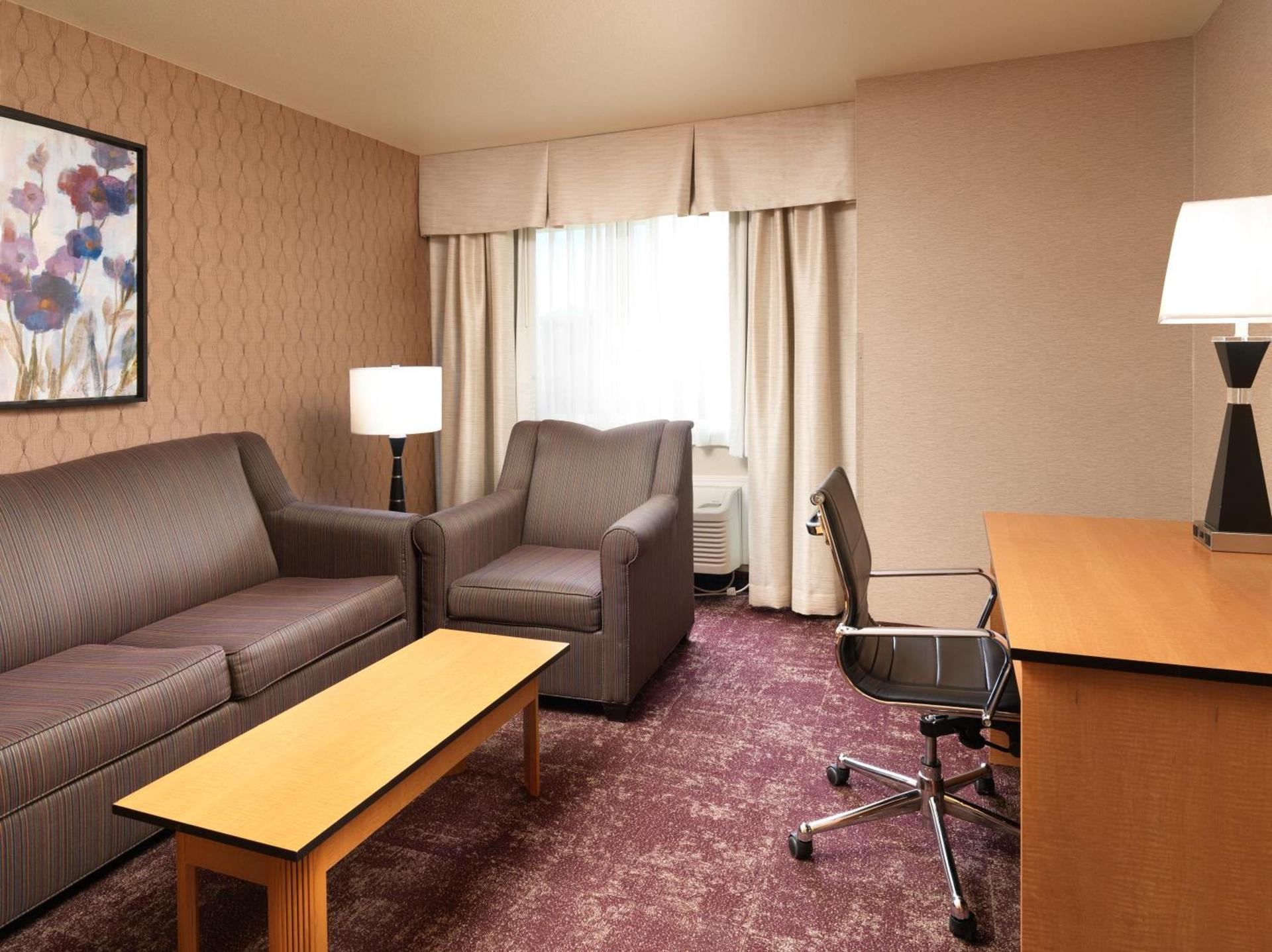 Crystal Inn Hotel & Suites - West Valley City photo 12
