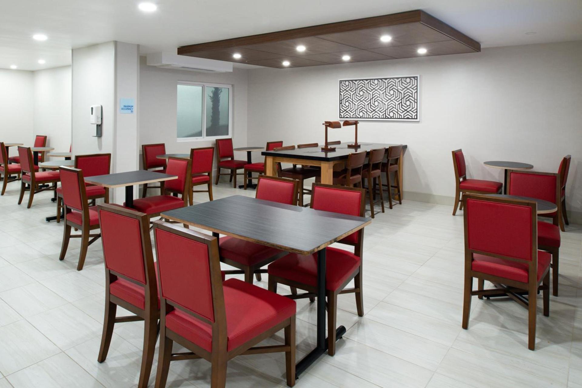 Holiday Inn Express - Santa Rosa North by IHG photo 49