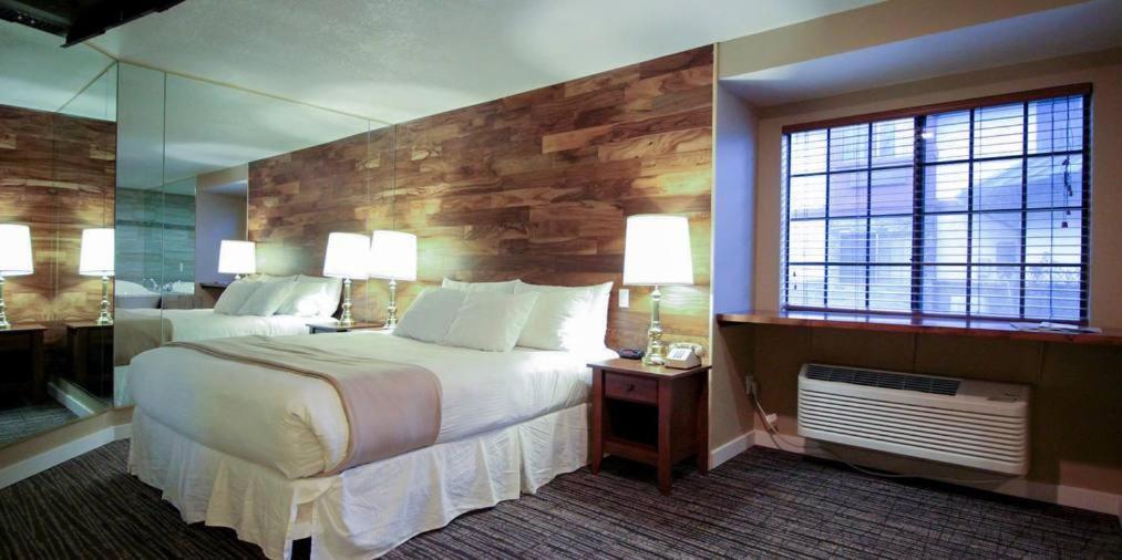 Postmarc Hotel and Spa Suites photo 65