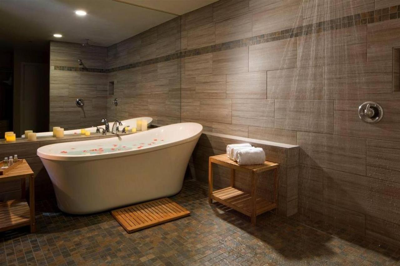 Postmarc Hotel and Spa Suites photo 59