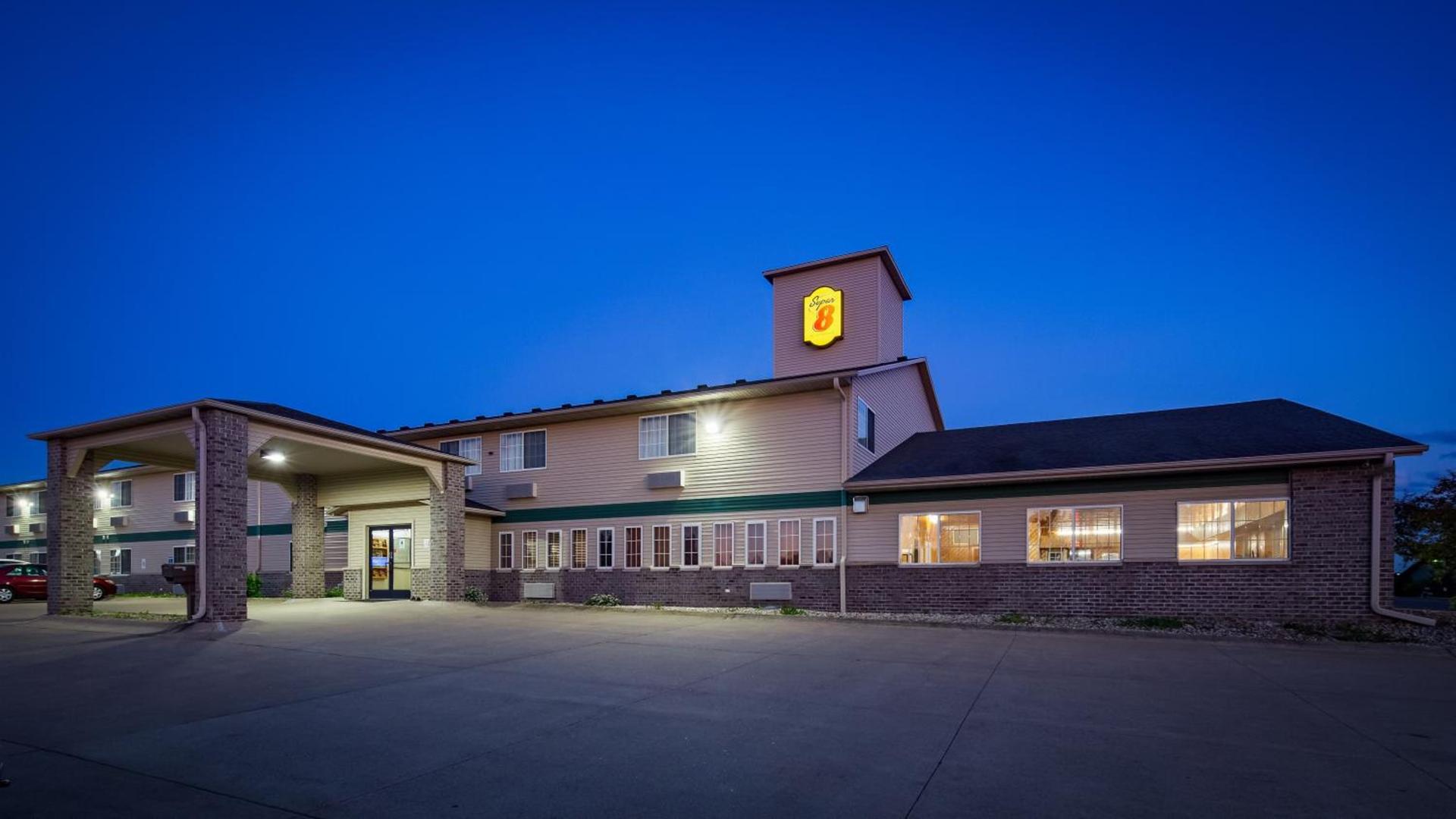 Super 8 by Wyndham Neillsville WI photo 20