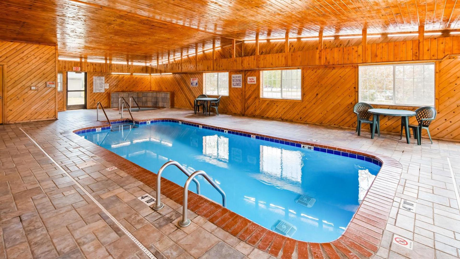 Super 8 by Wyndham Neillsville WI photo 18