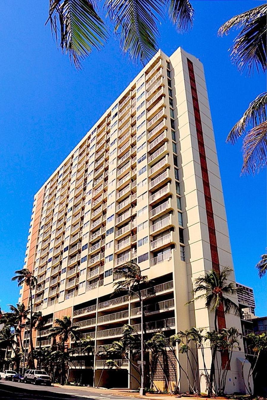 Waikiki Beach Condominiums photo 1
