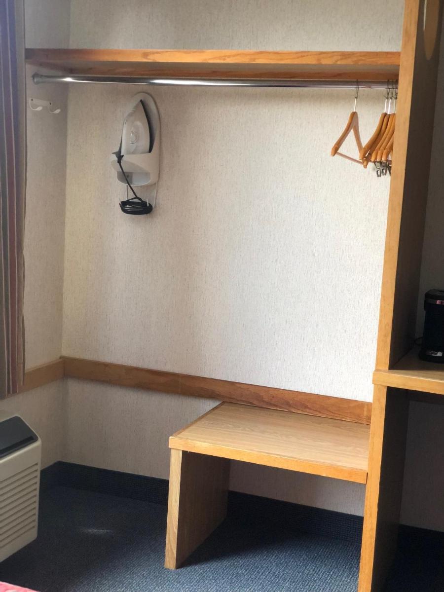 AIRPORT LODGING Pittsburgh Airport photo 50