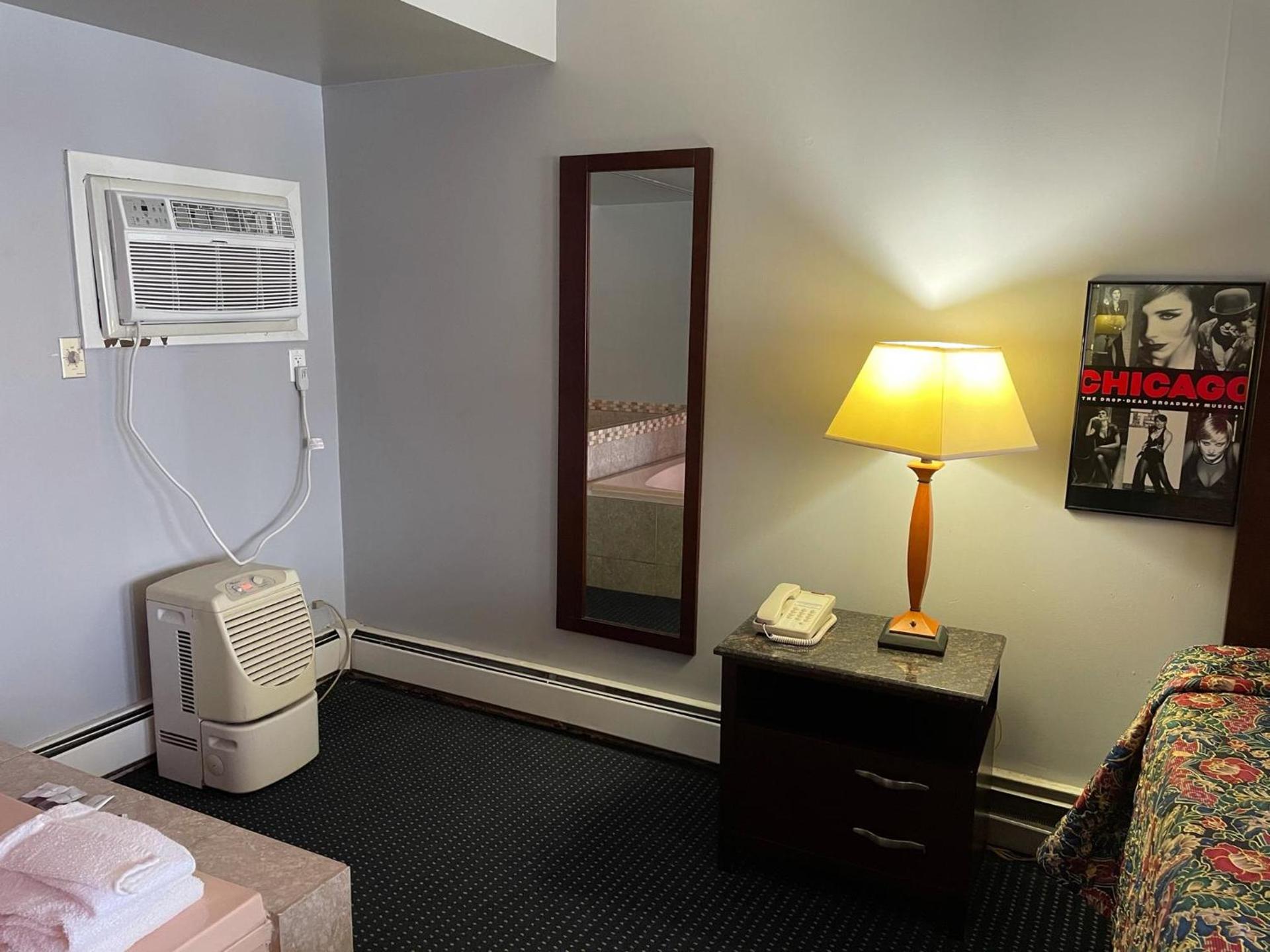 American Inn and Suites photo 30