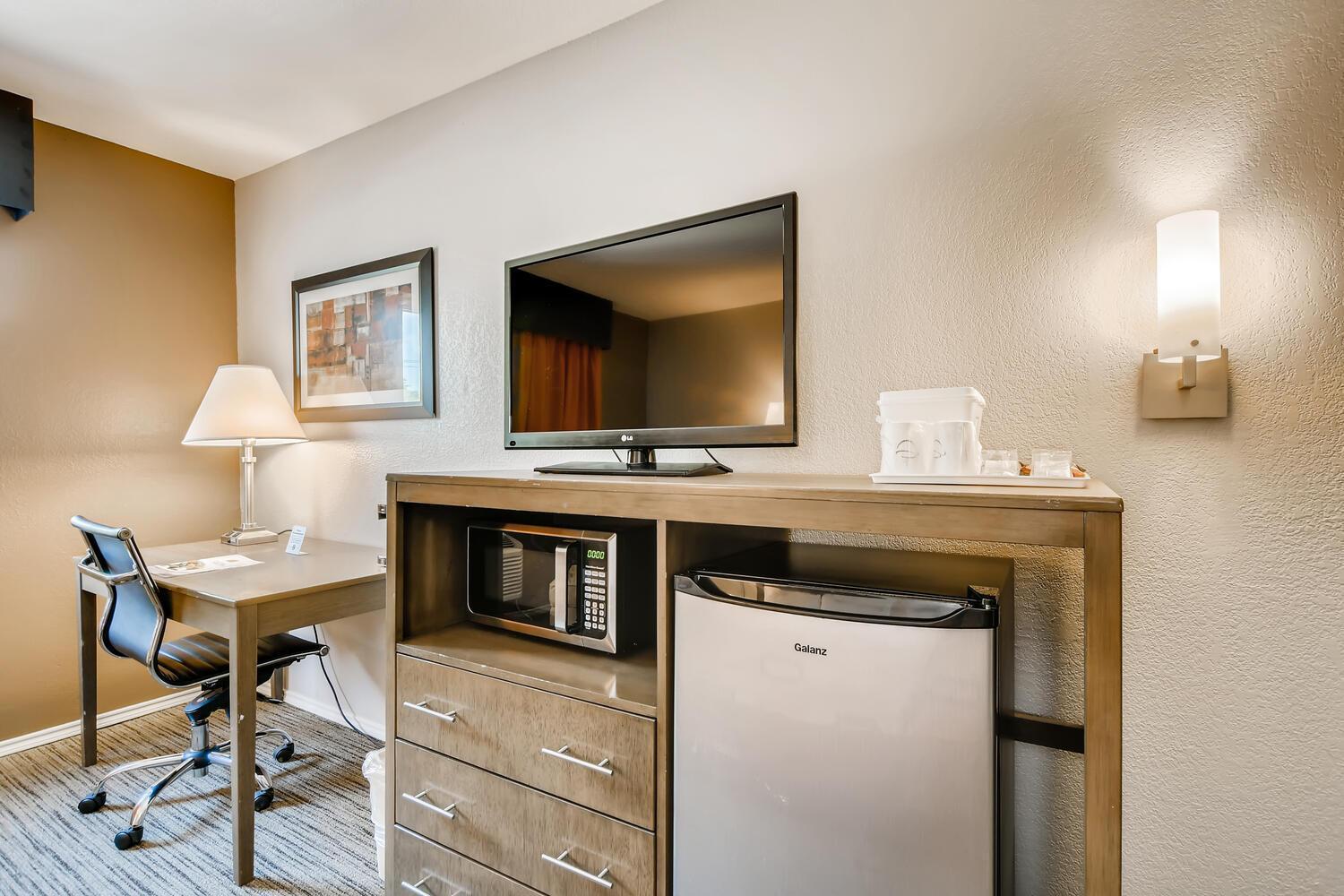 Orangewood Inn and Suites Midtown photo 52