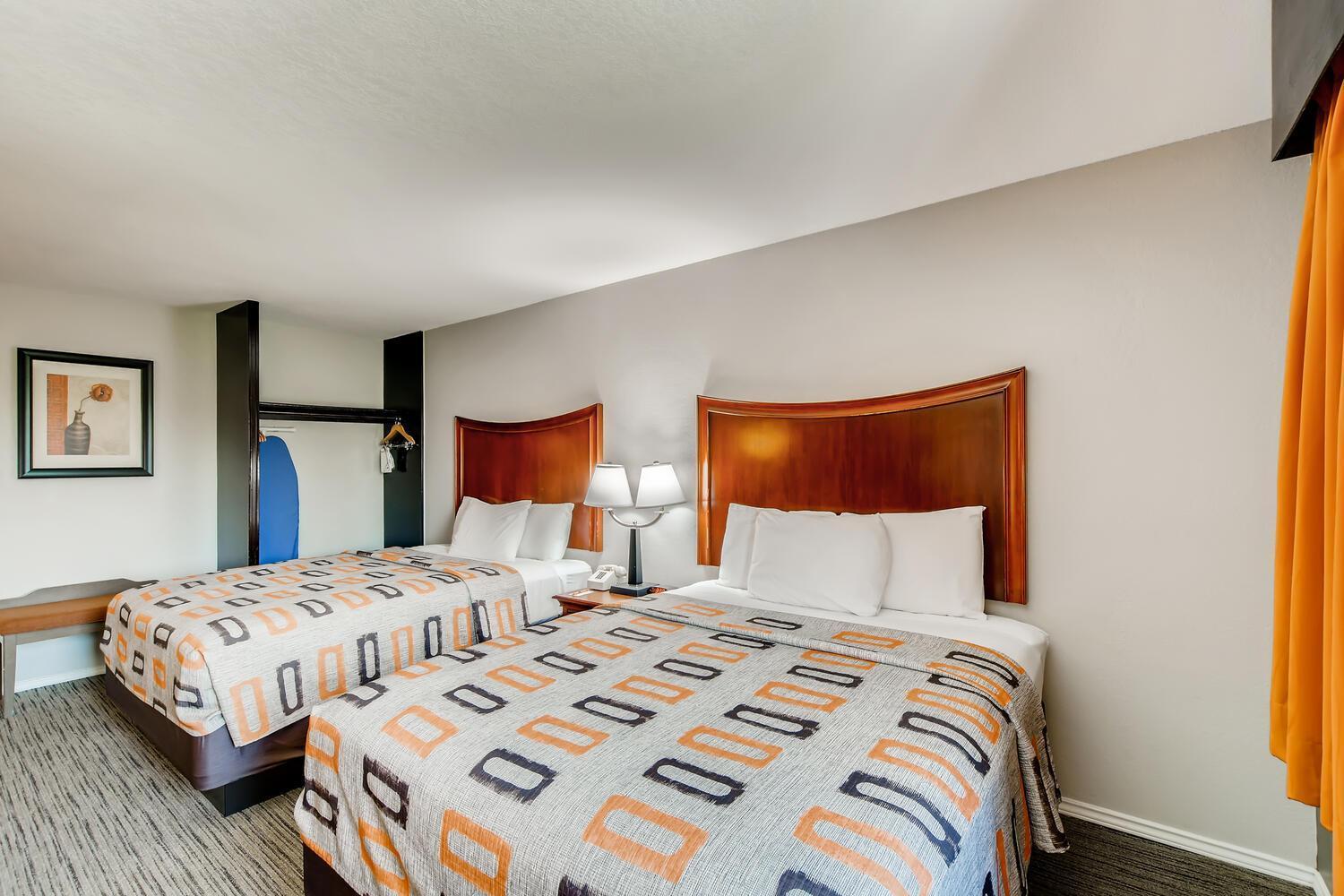 Orangewood Inn and Suites Midtown photo 54