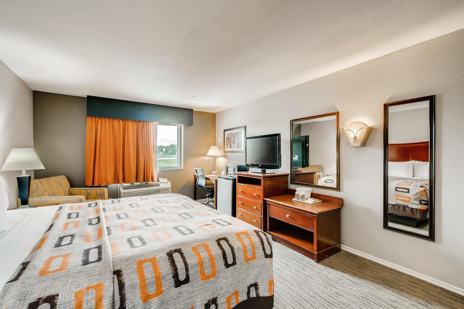 Orangewood Inn and Suites Midtown photo 12