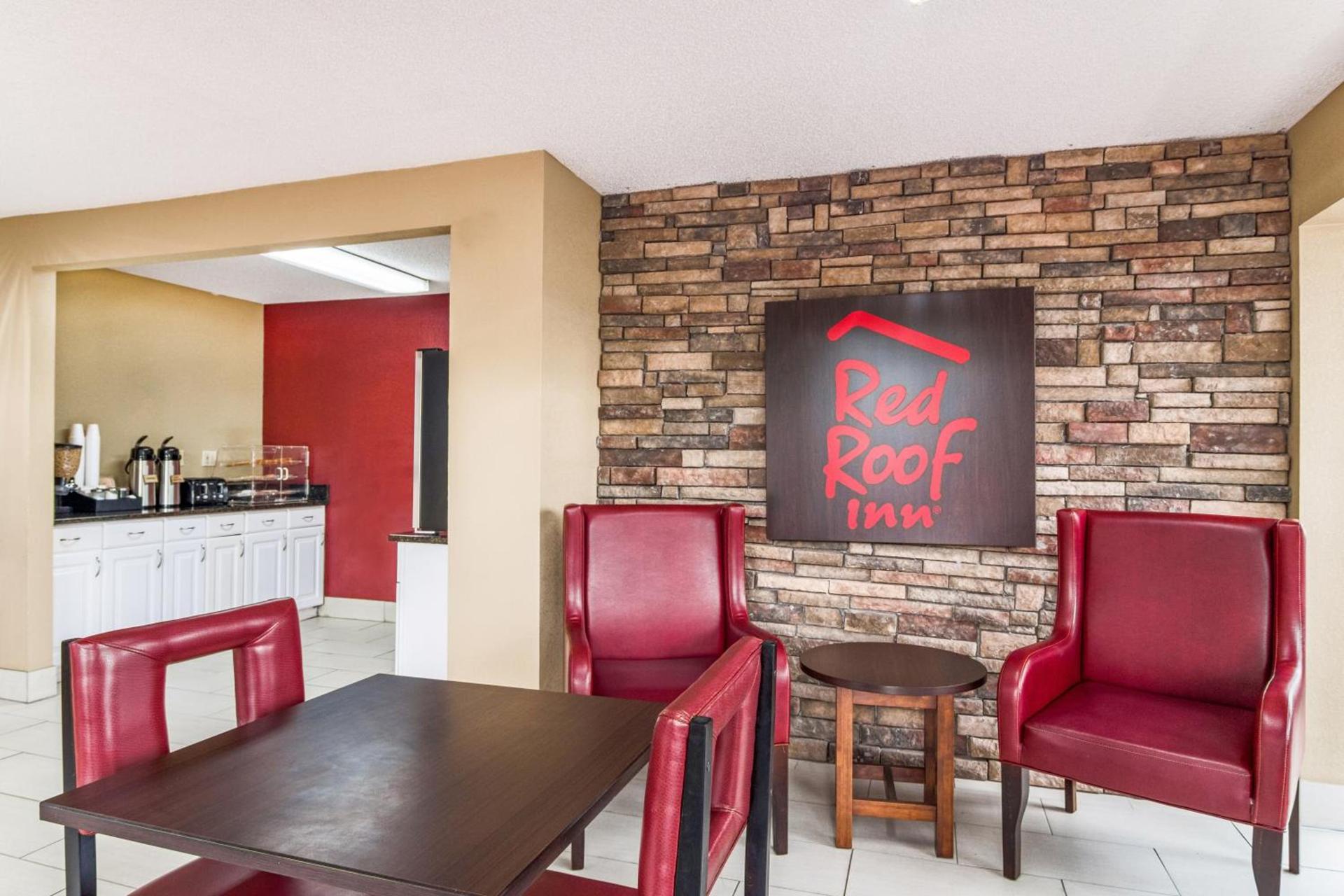 Red Roof Inn Acworth - Emerson - LakePoint South photo 6