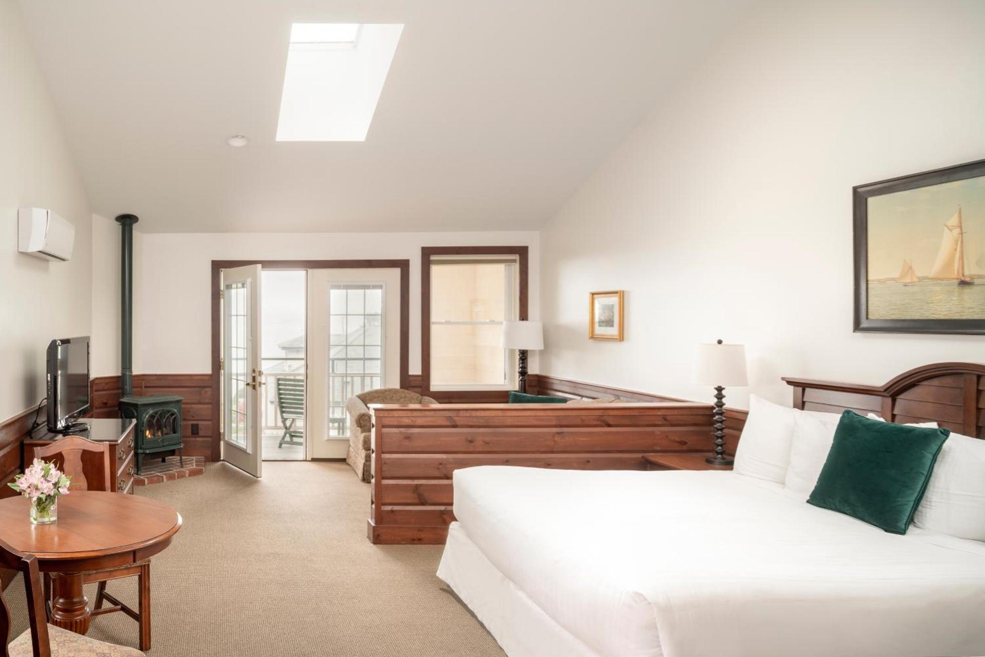 Spruce Point Inn Resort and Spa photo 6