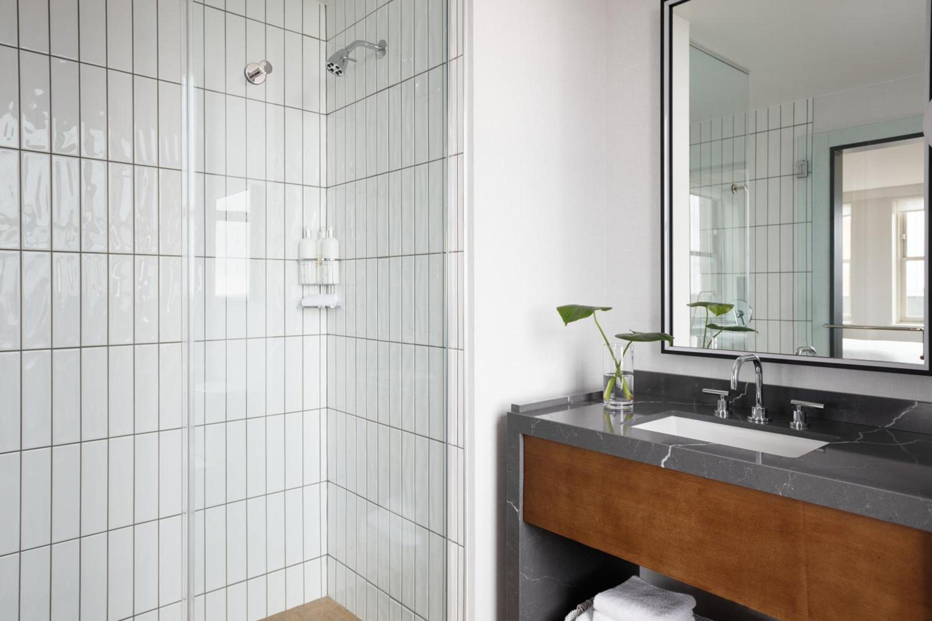 Kimpton - Harper Hotel by IHG photo 32