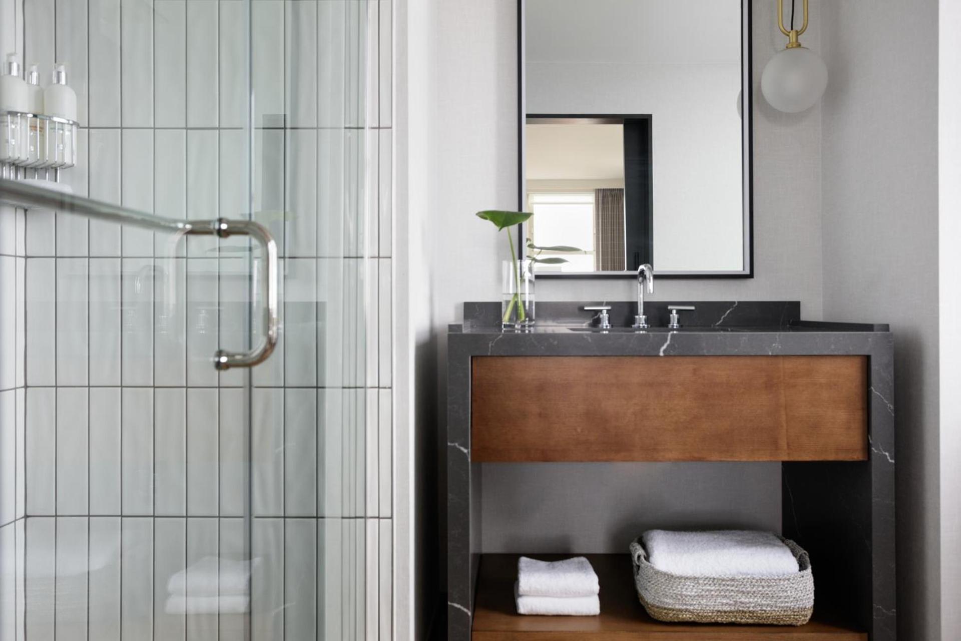 Kimpton - Harper Hotel by IHG photo 5