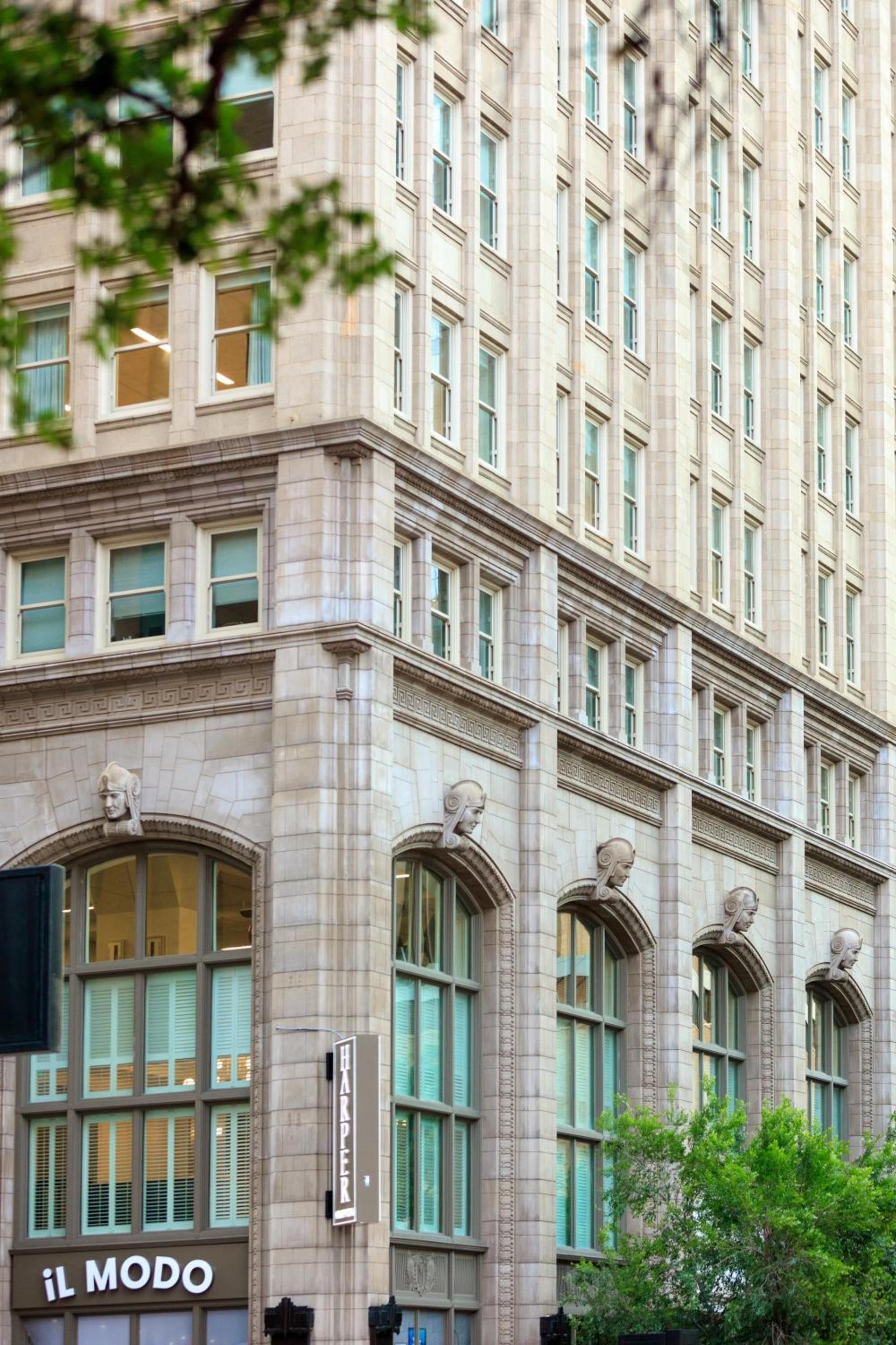 Kimpton - Harper Hotel by IHG photo 15