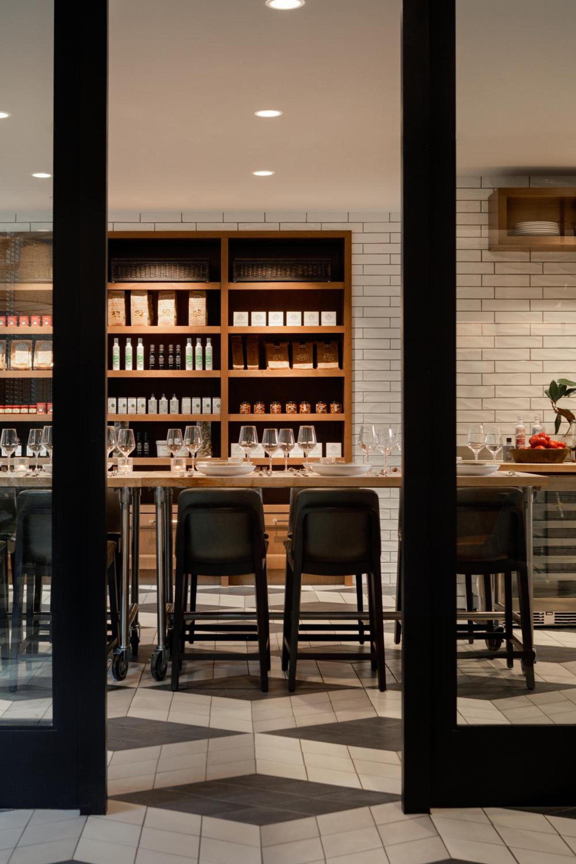 Kimpton - Harper Hotel by IHG photo 20