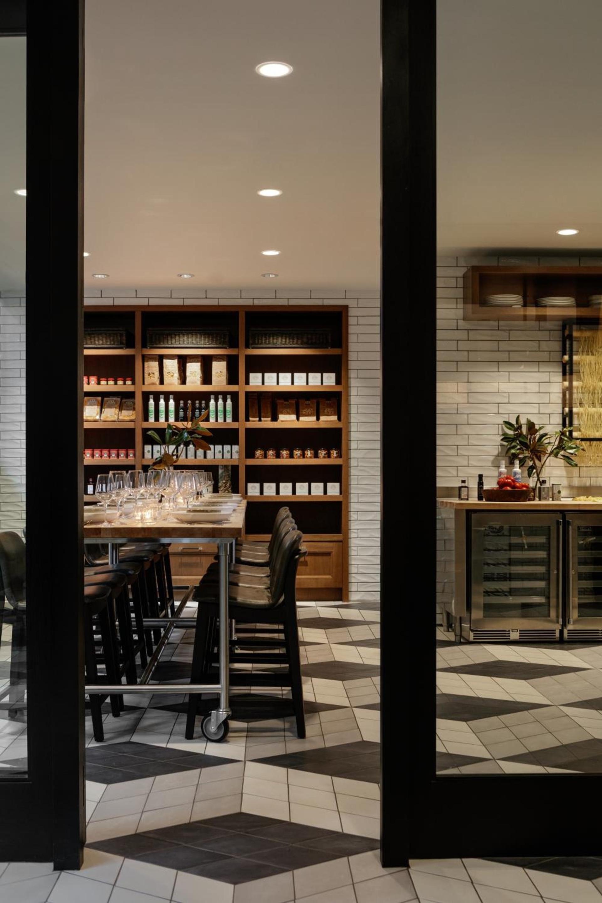 Kimpton - Harper Hotel by IHG photo 23