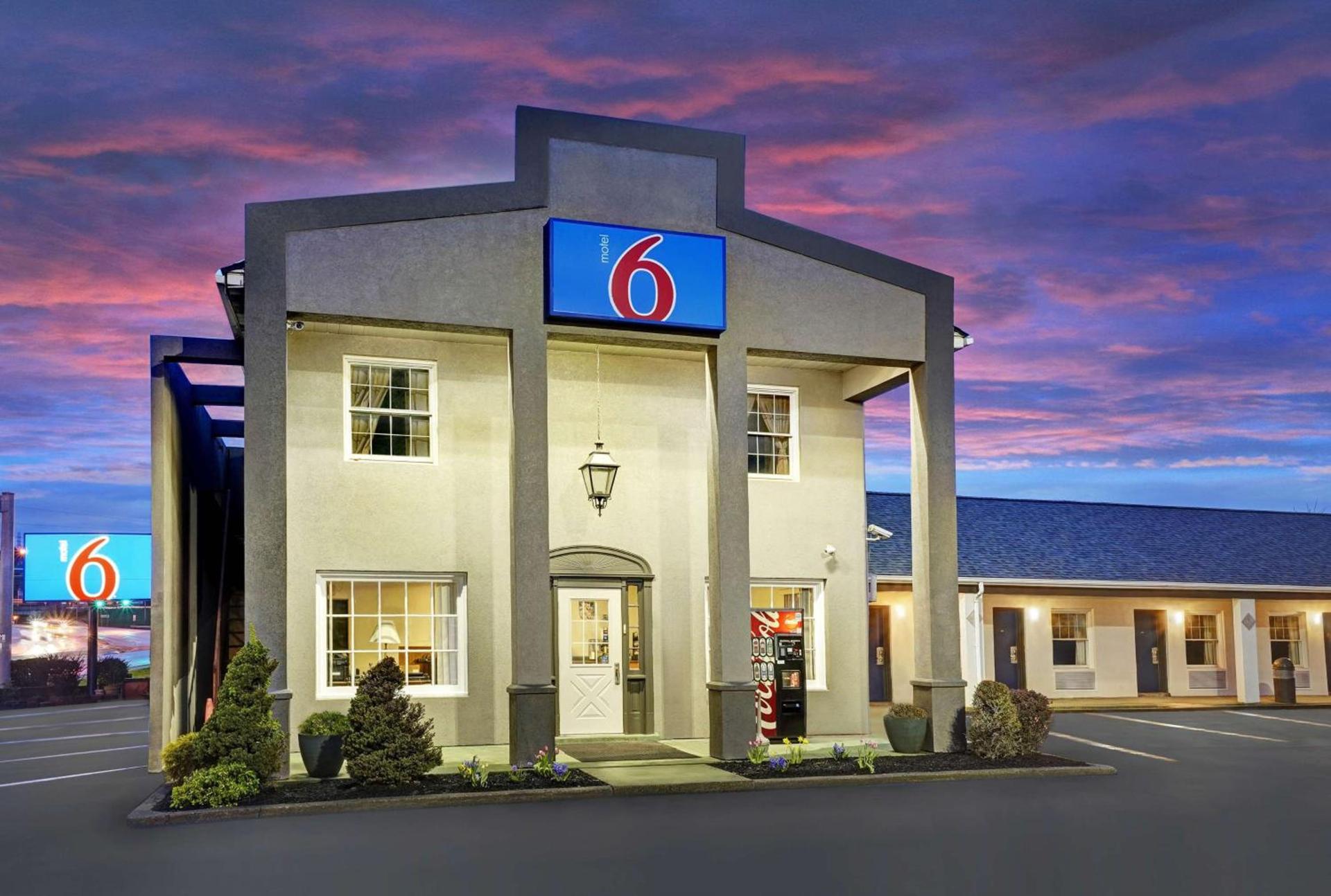 Motel 6 Washington, PA photo 2