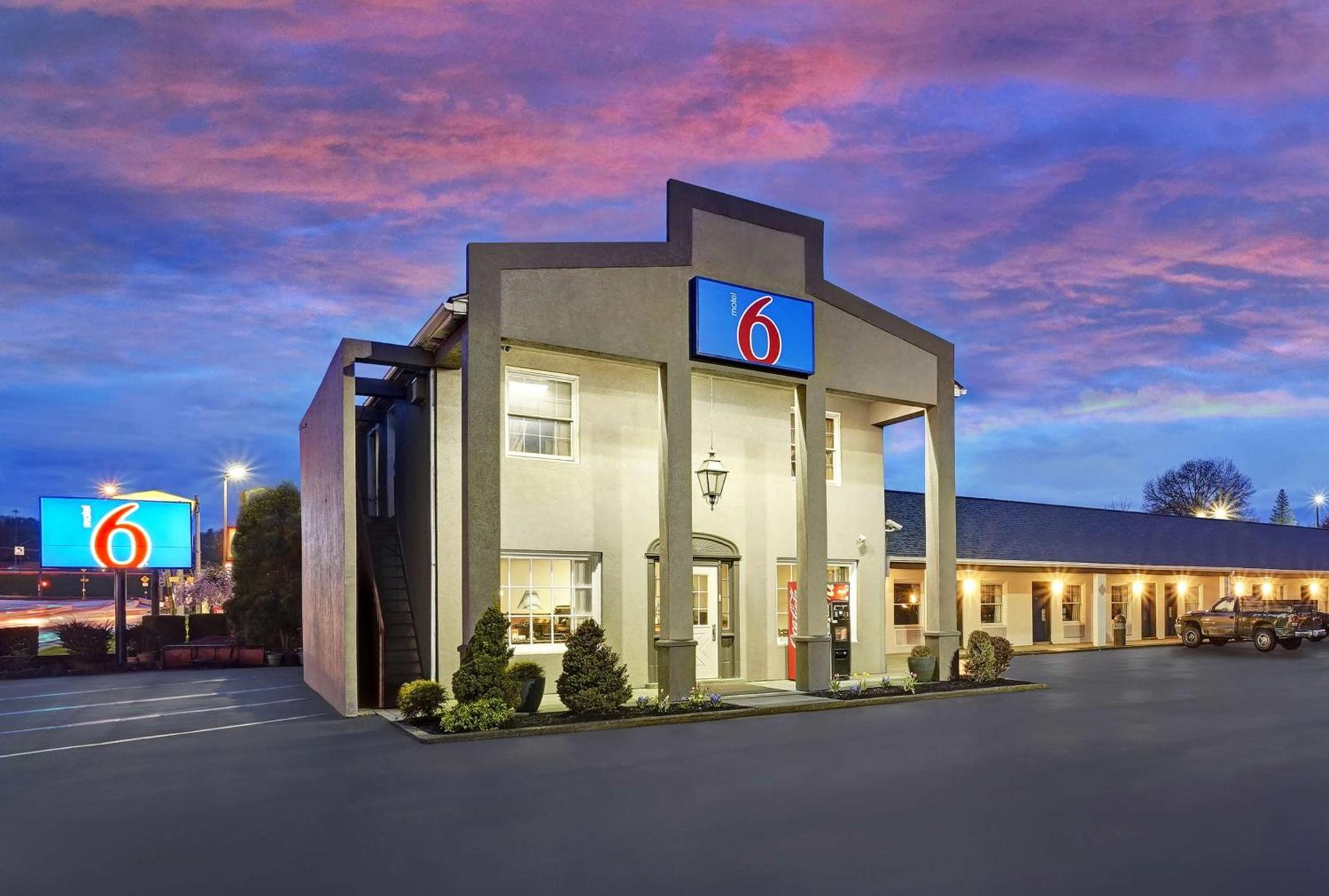 Motel 6 Washington, PA photo 3