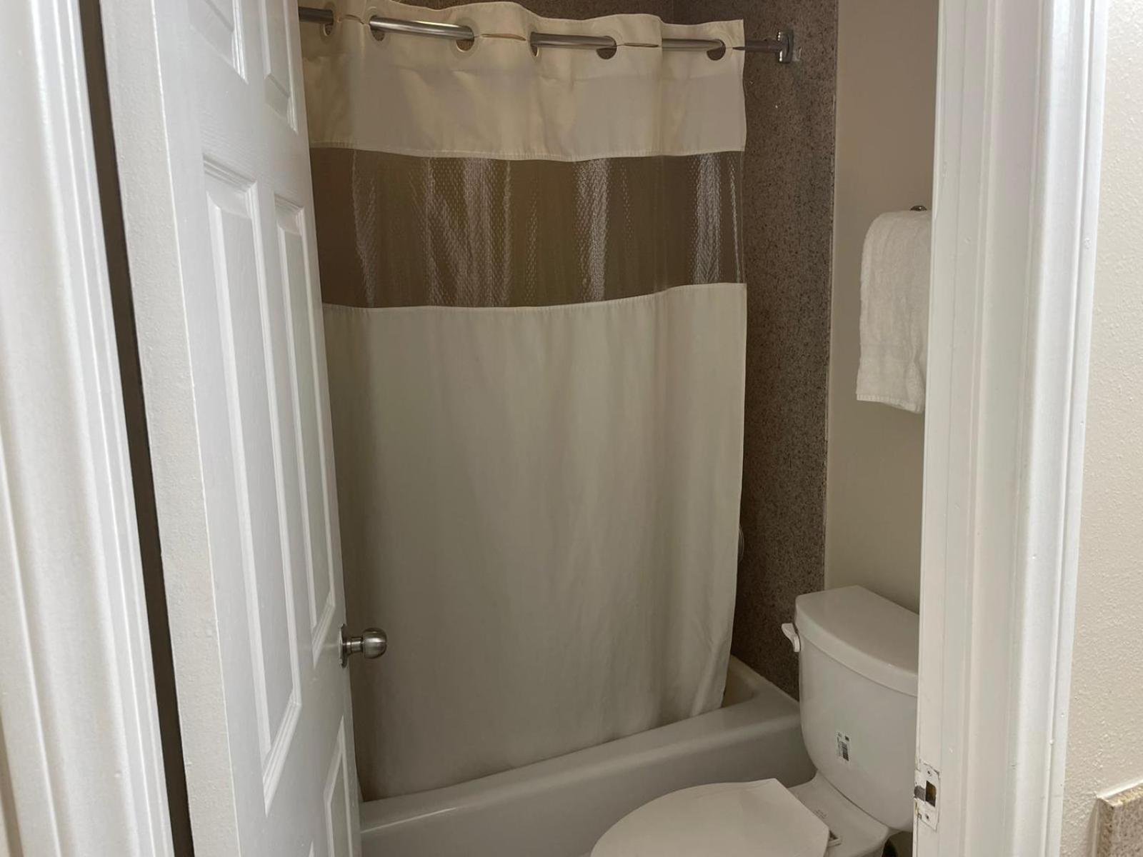 Colony Inn photo 8