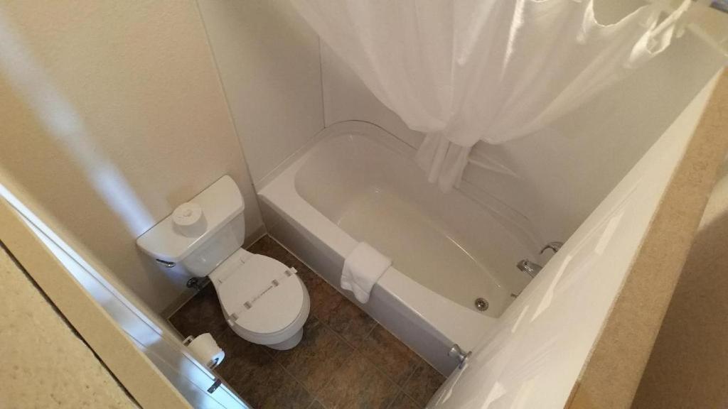 Riverside Inn photo 6