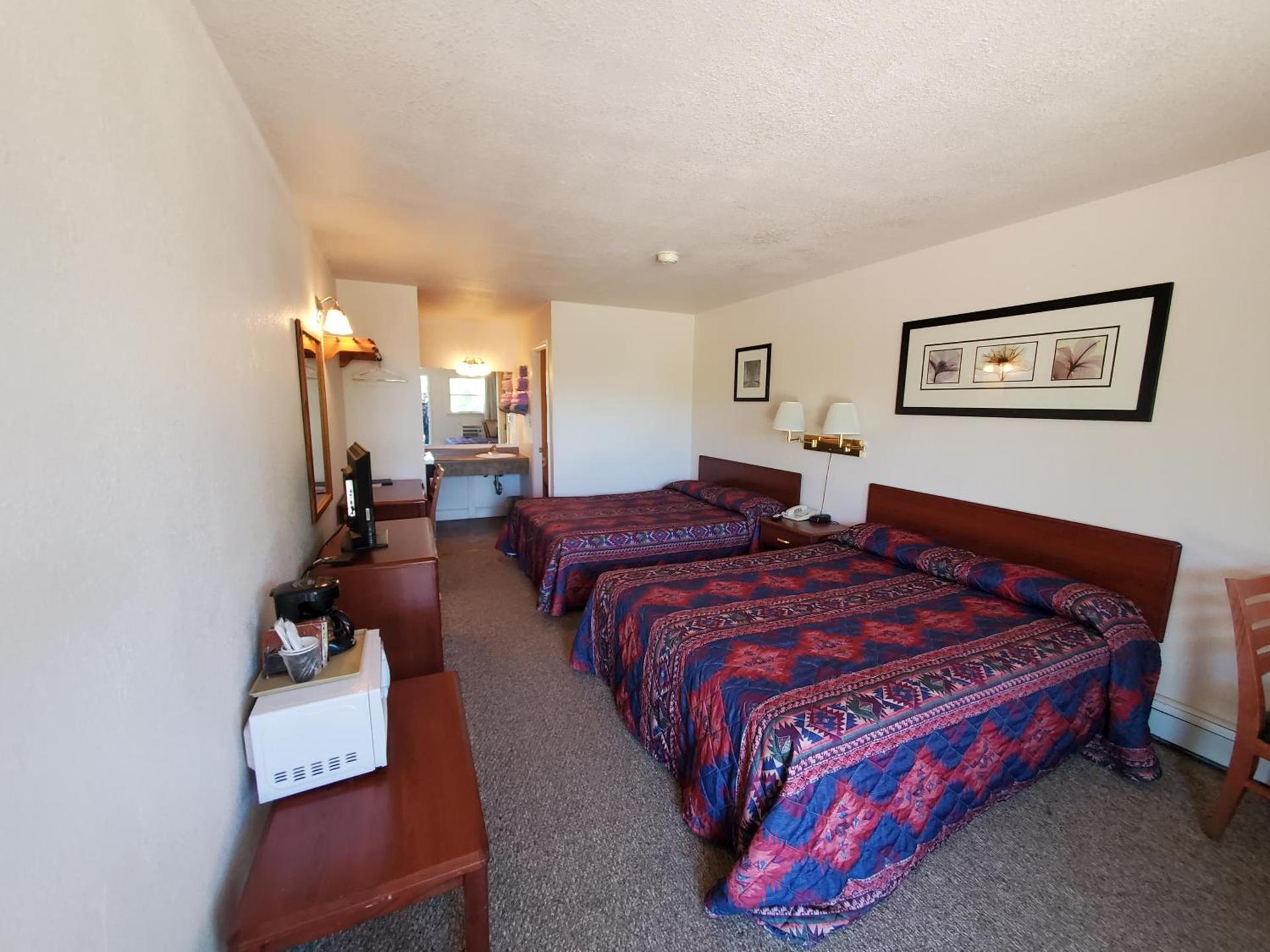 Riverside Inn photo 2