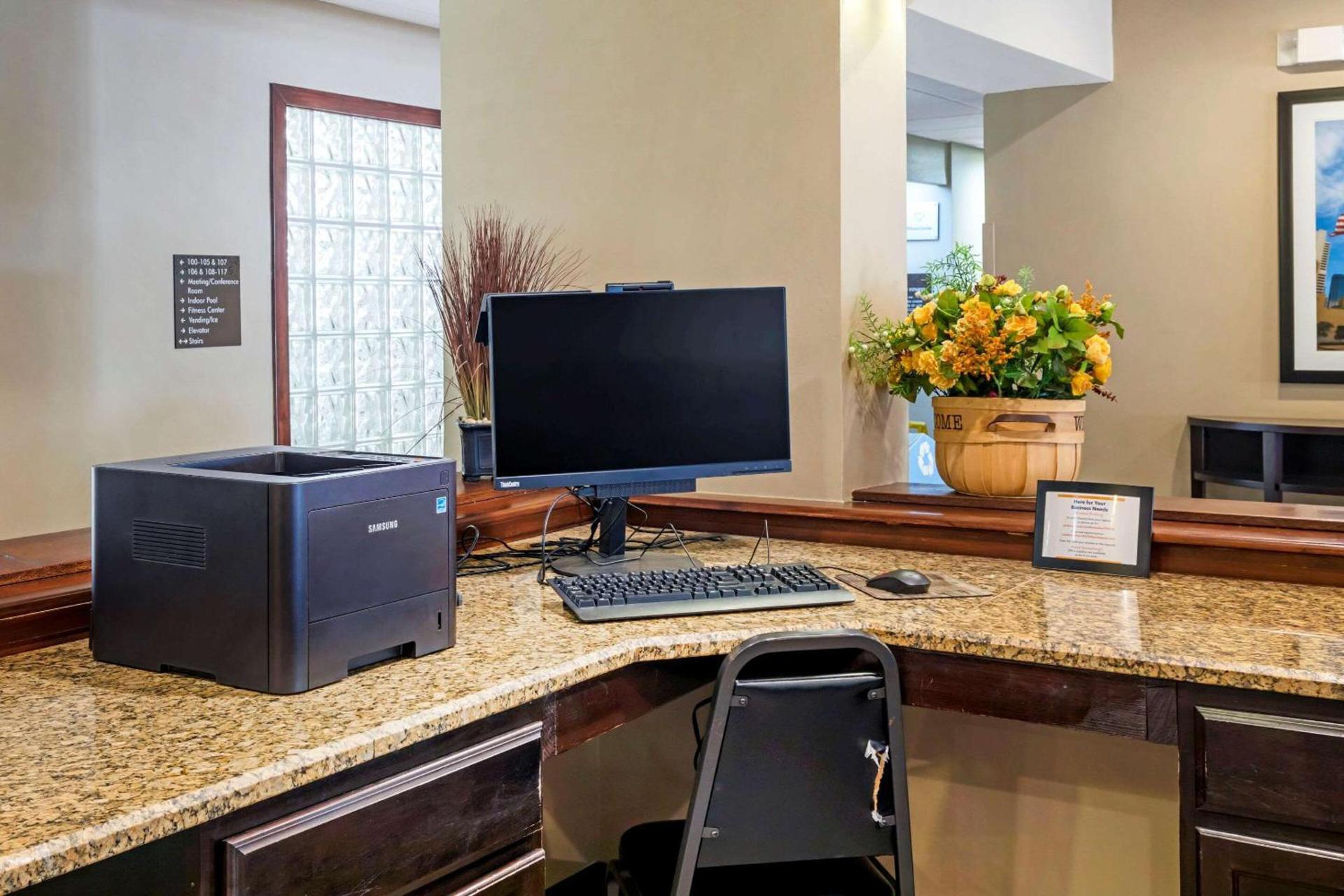 Comfort Suites North Dallas photo 35