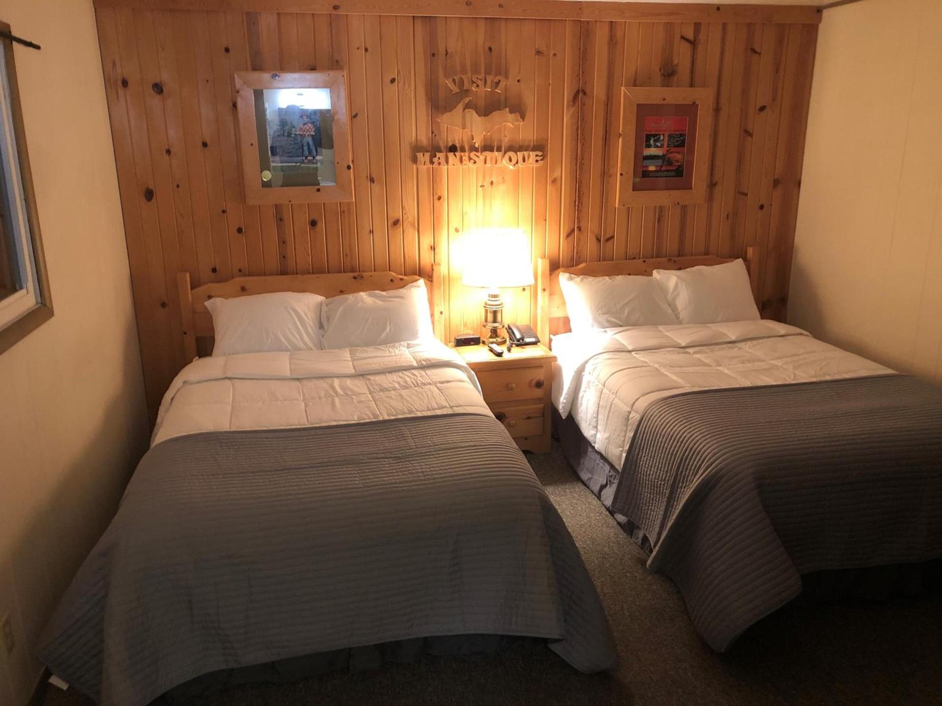 Holiday Motel photo 12