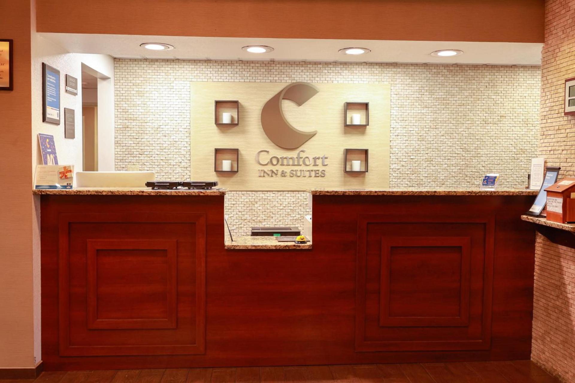 Comfort Inn & Suites Dayton Northwest - Englewood photo 30