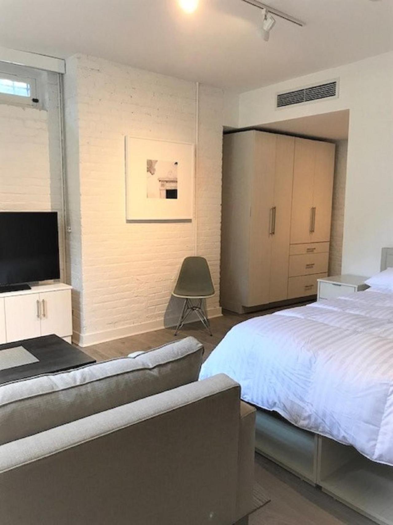 Placemakr Dupont Circle photo 23